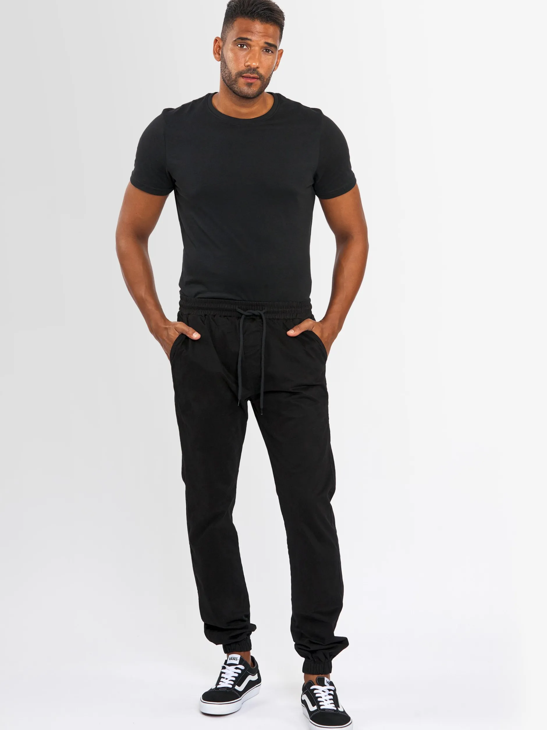 Alessandro Salvarini Herren Stoffhose - ASGenteliio in schwarz