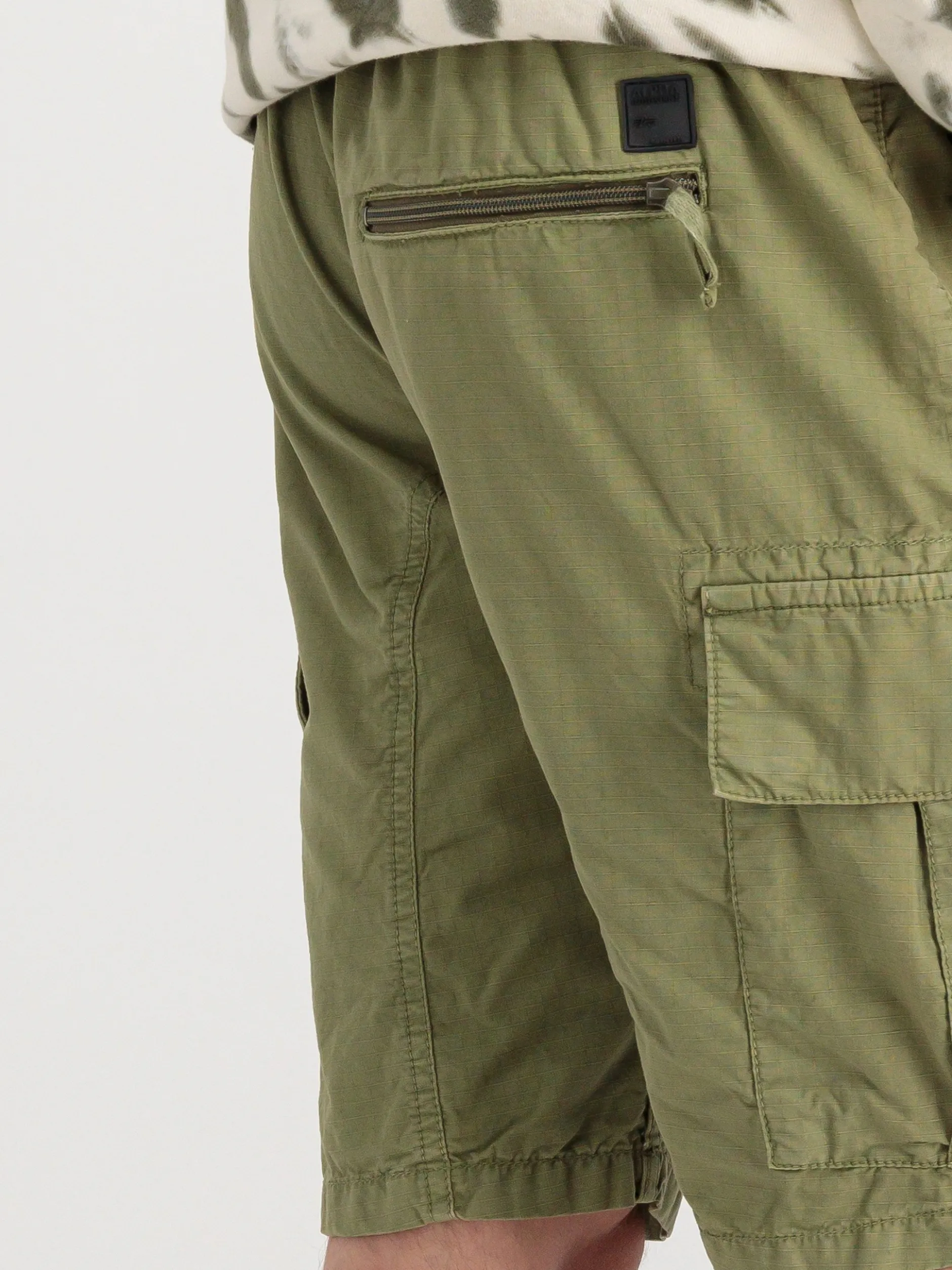 Alpha Industries Herren Cargo-Shorts in oliv