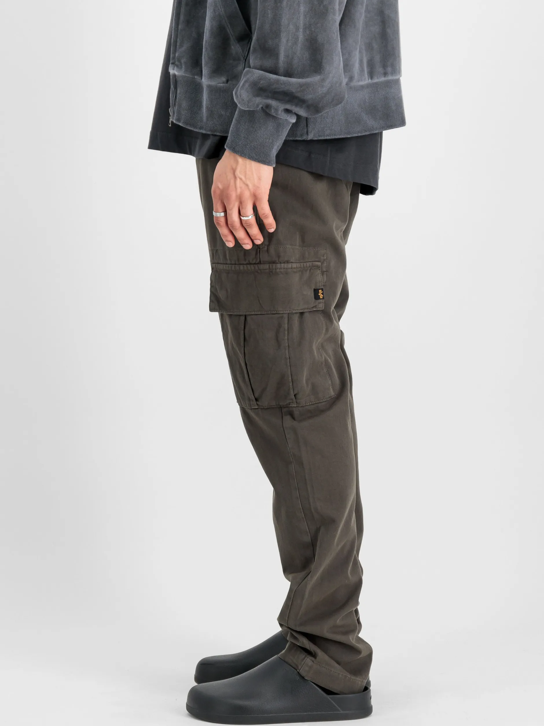 Alpha Industries Herren Hose in grau