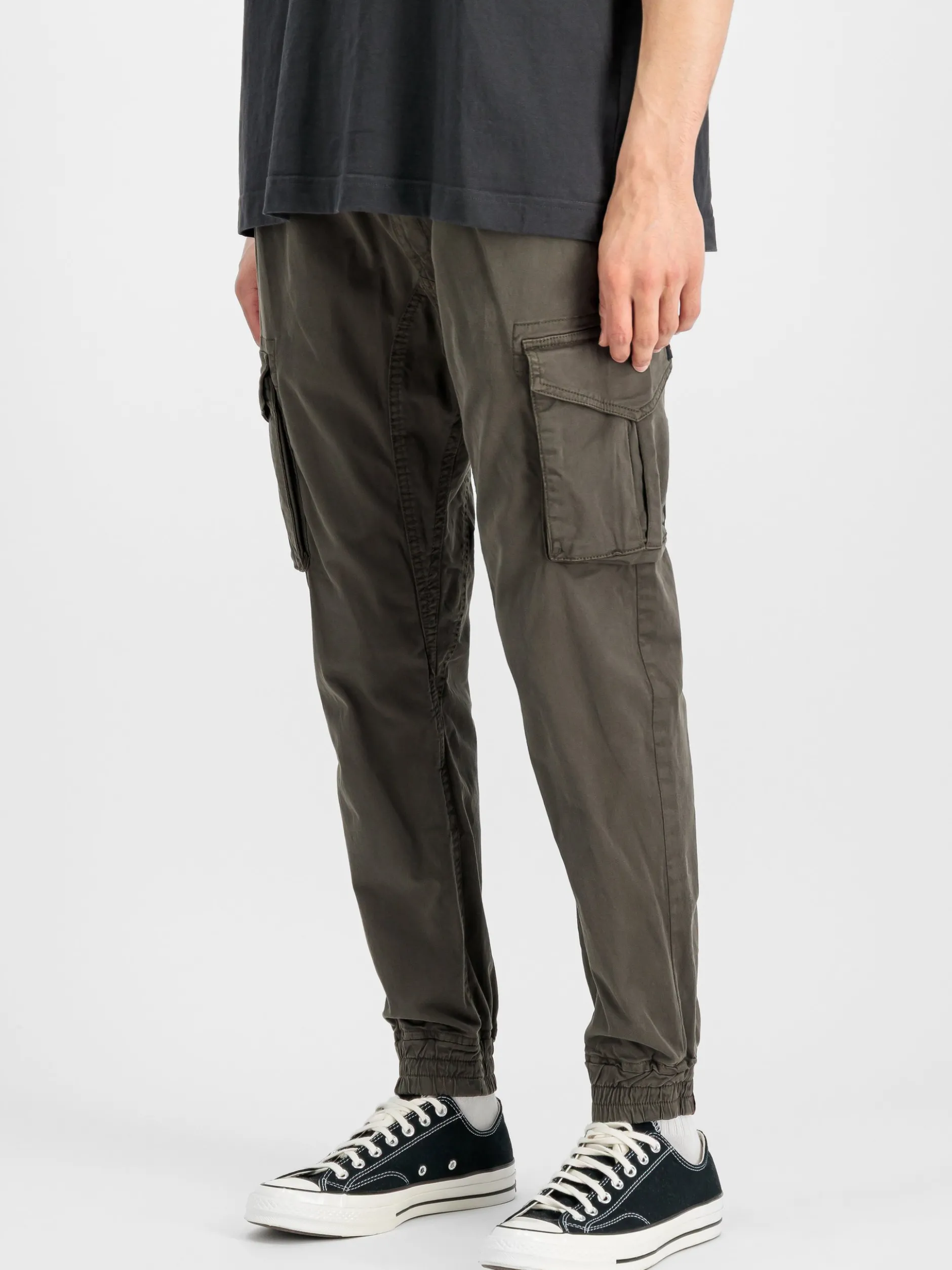 Alpha Industries Herren Hose in grau