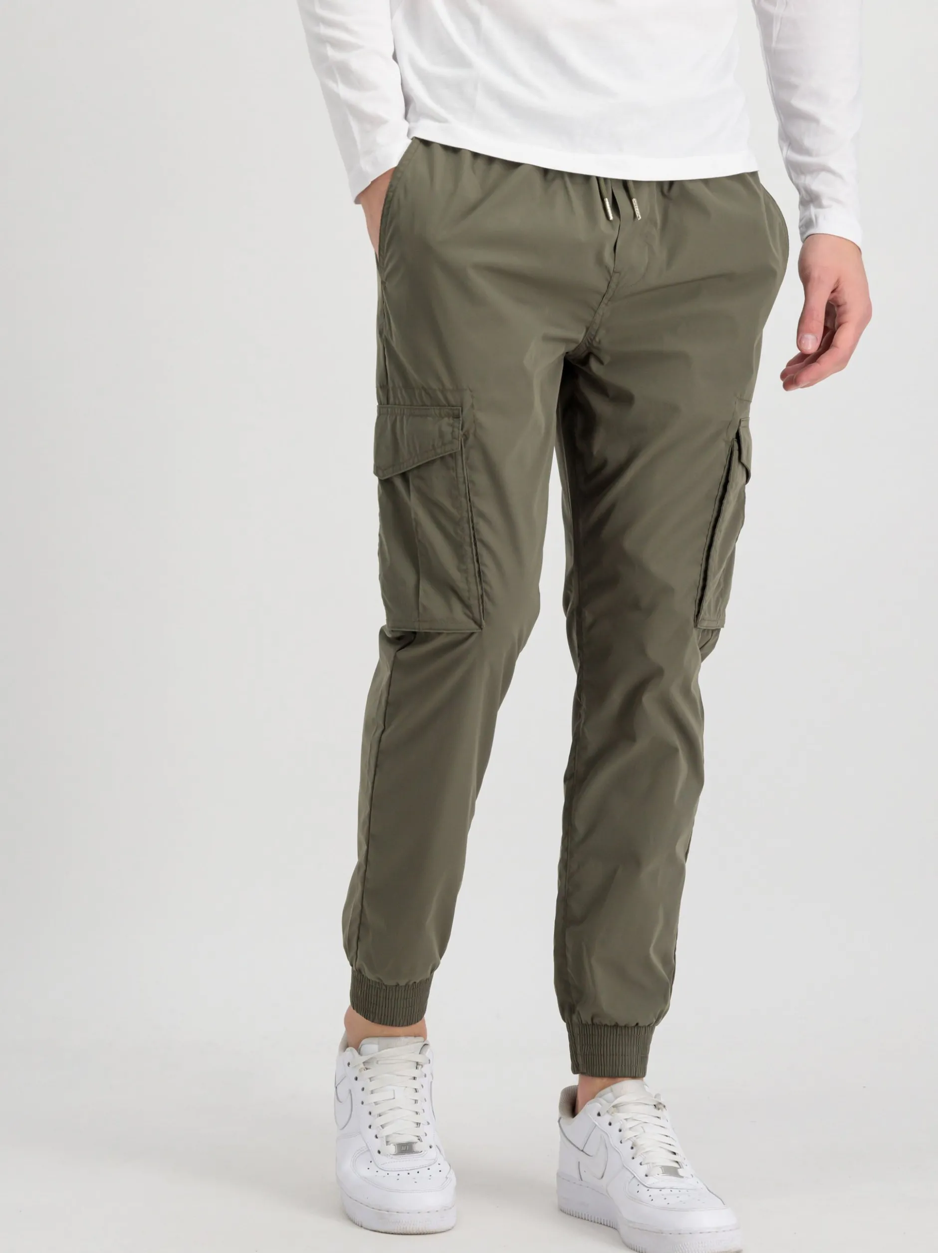 Alpha Industries Herren Hose in oliv