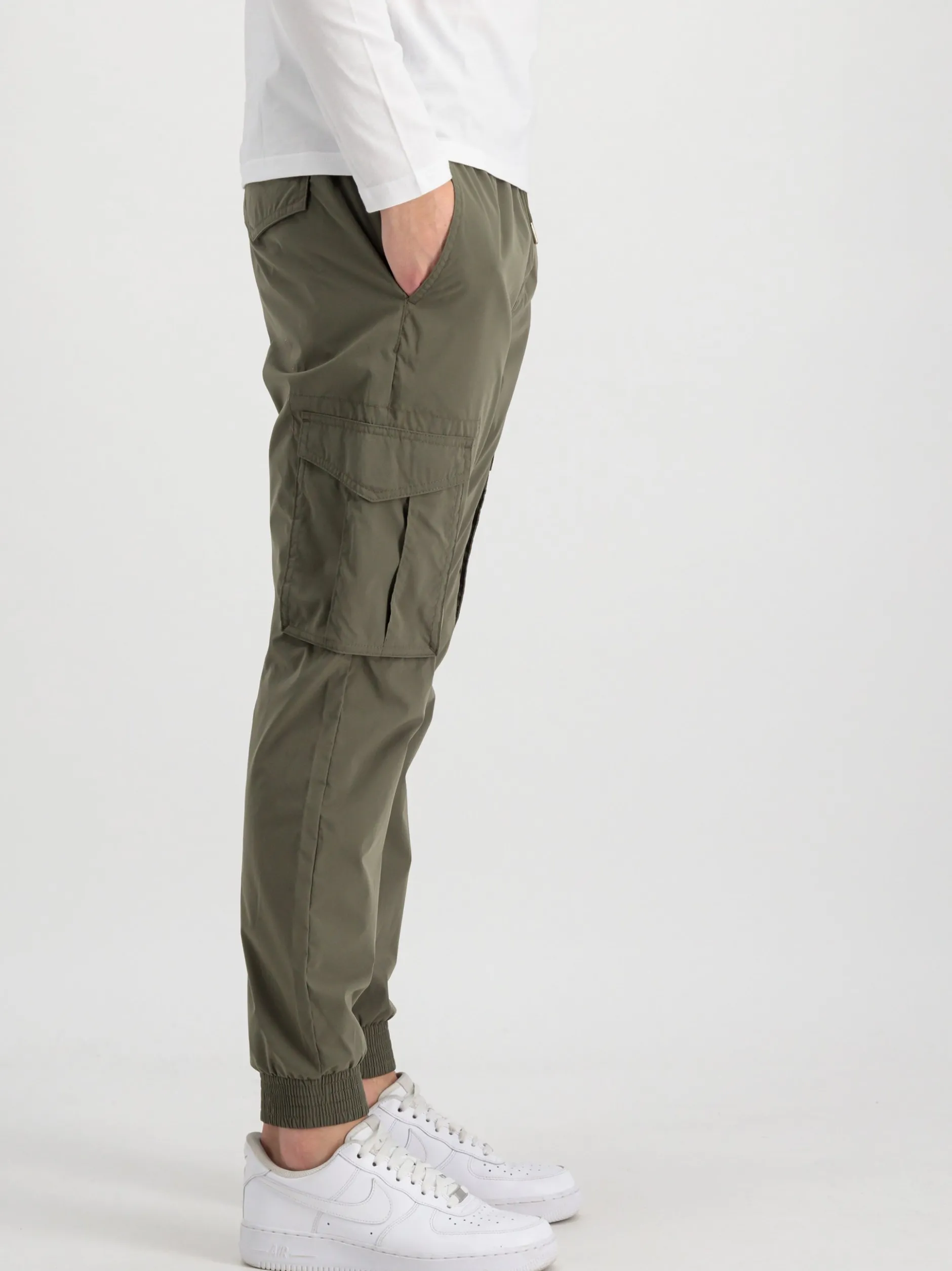 Alpha Industries Herren Hose in oliv