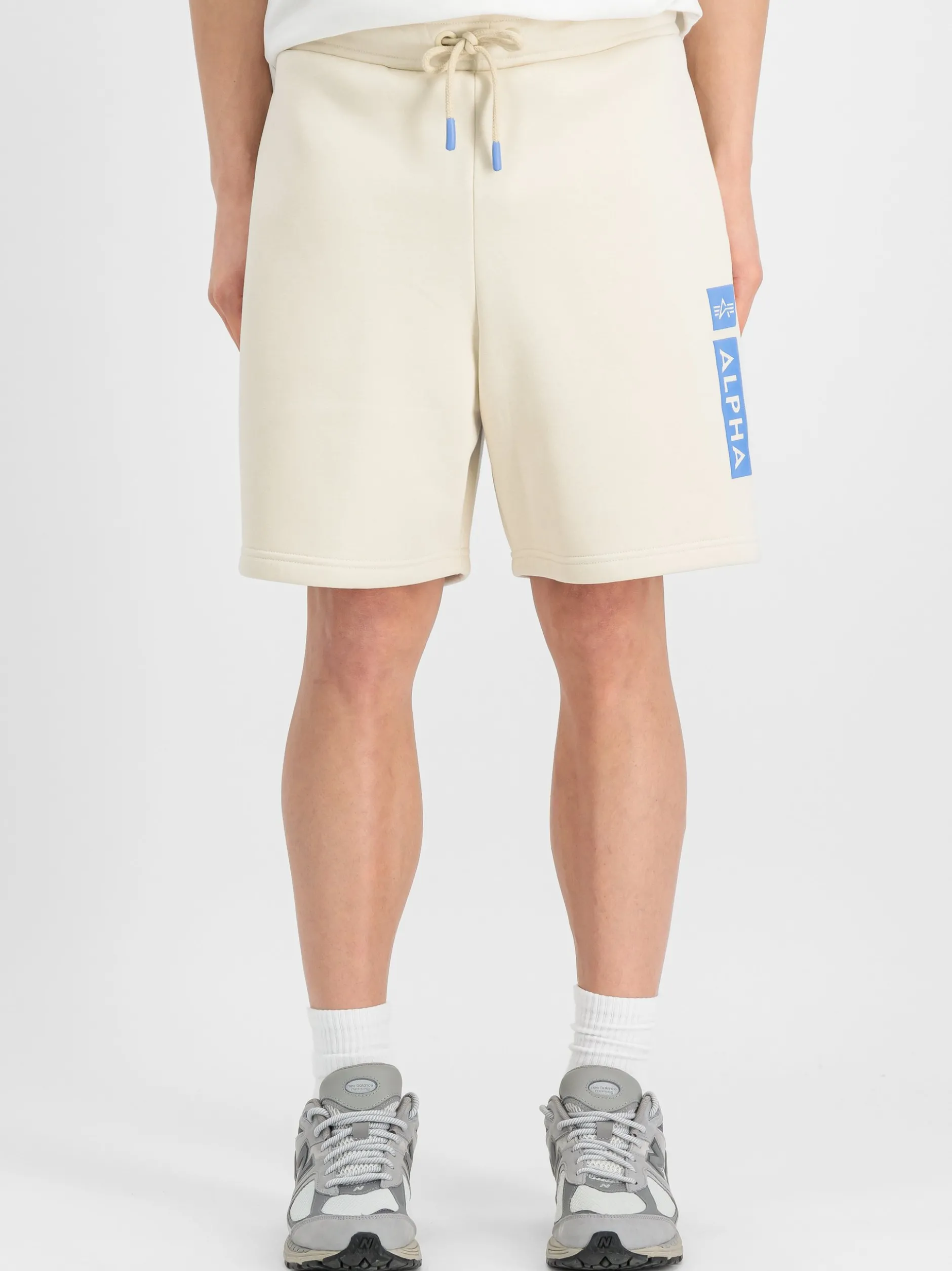 Alpha Industries Herren Kurze Hose in weiß