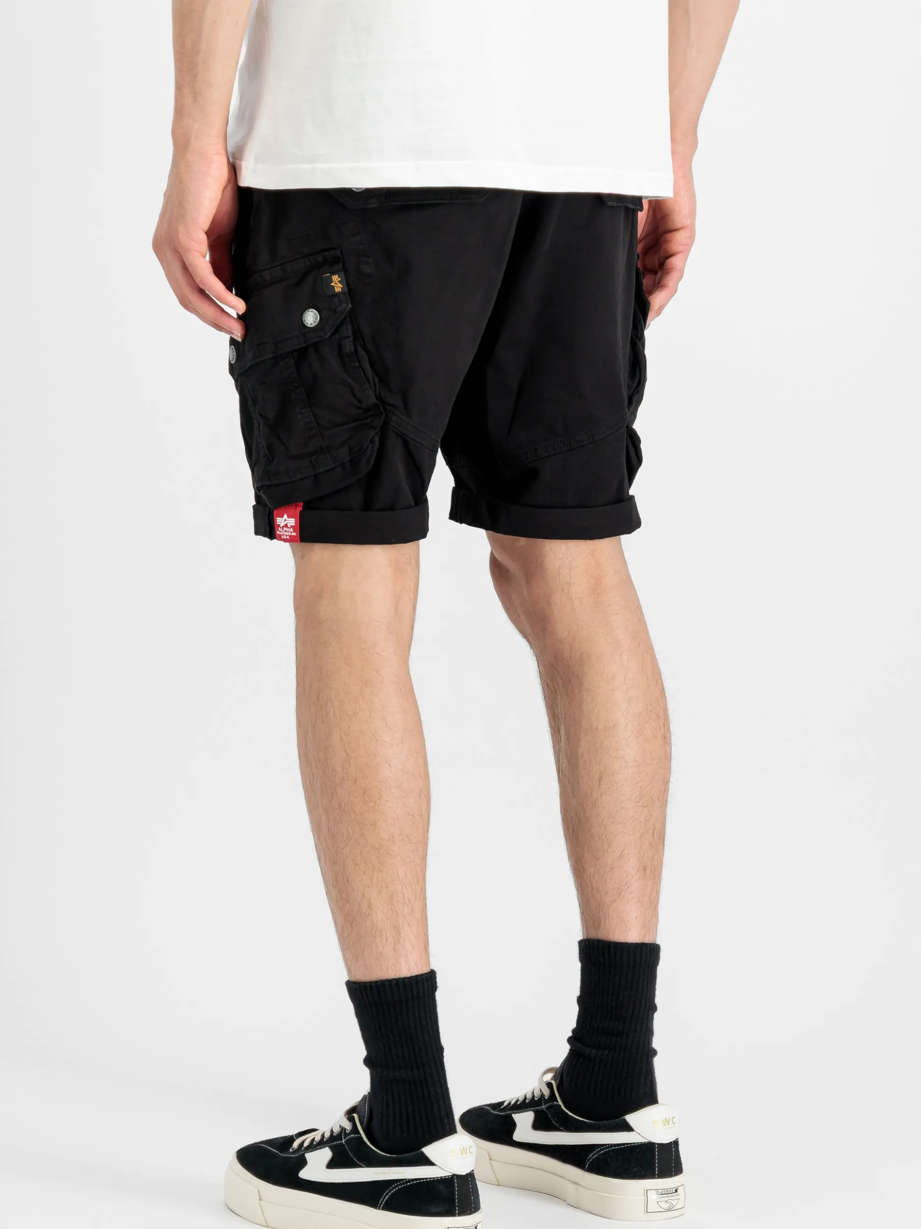 Alpha Industries Herren Kurze Hose in schwarz