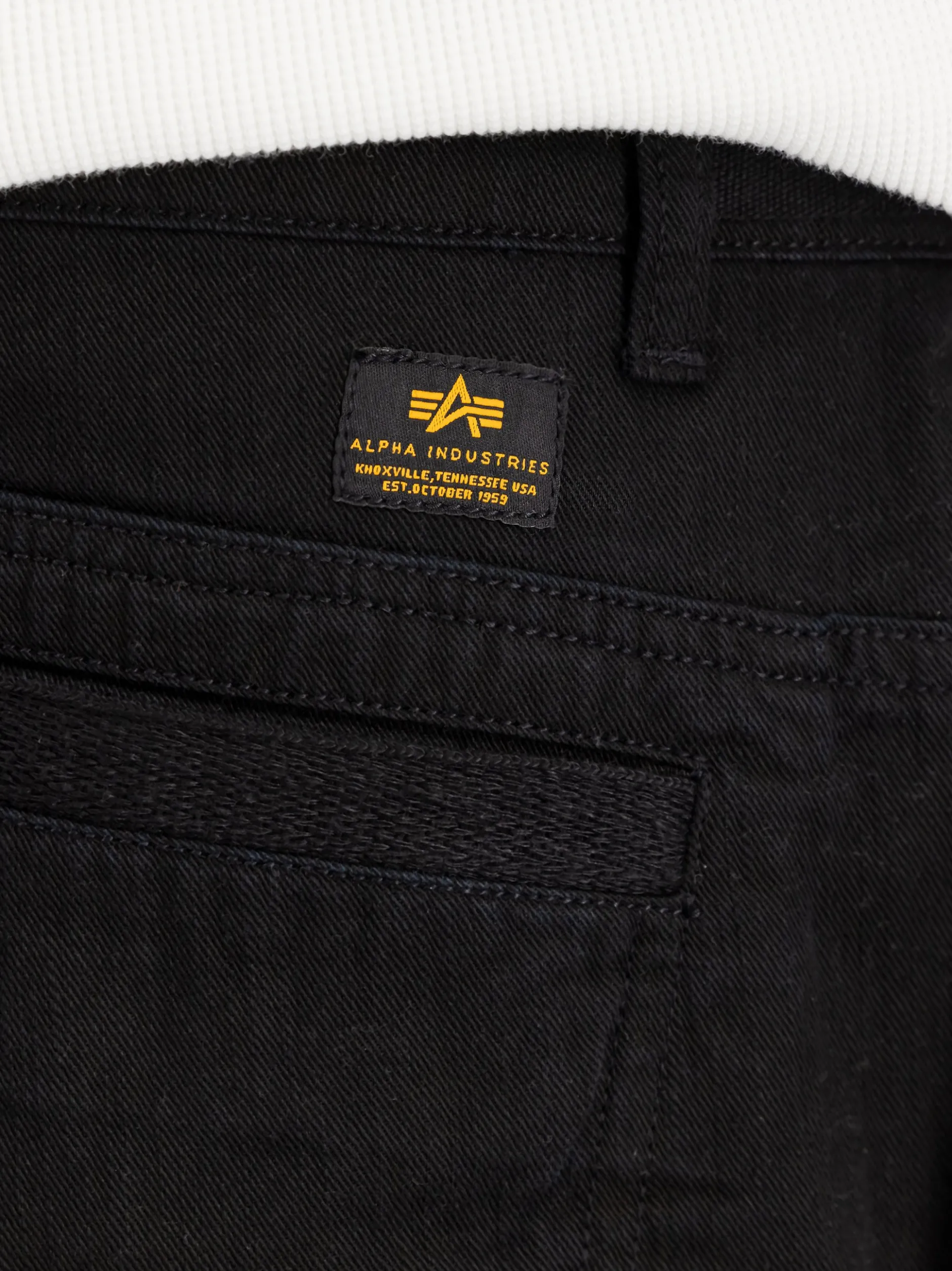 Alpha Industries Herren Shorts in schwarz