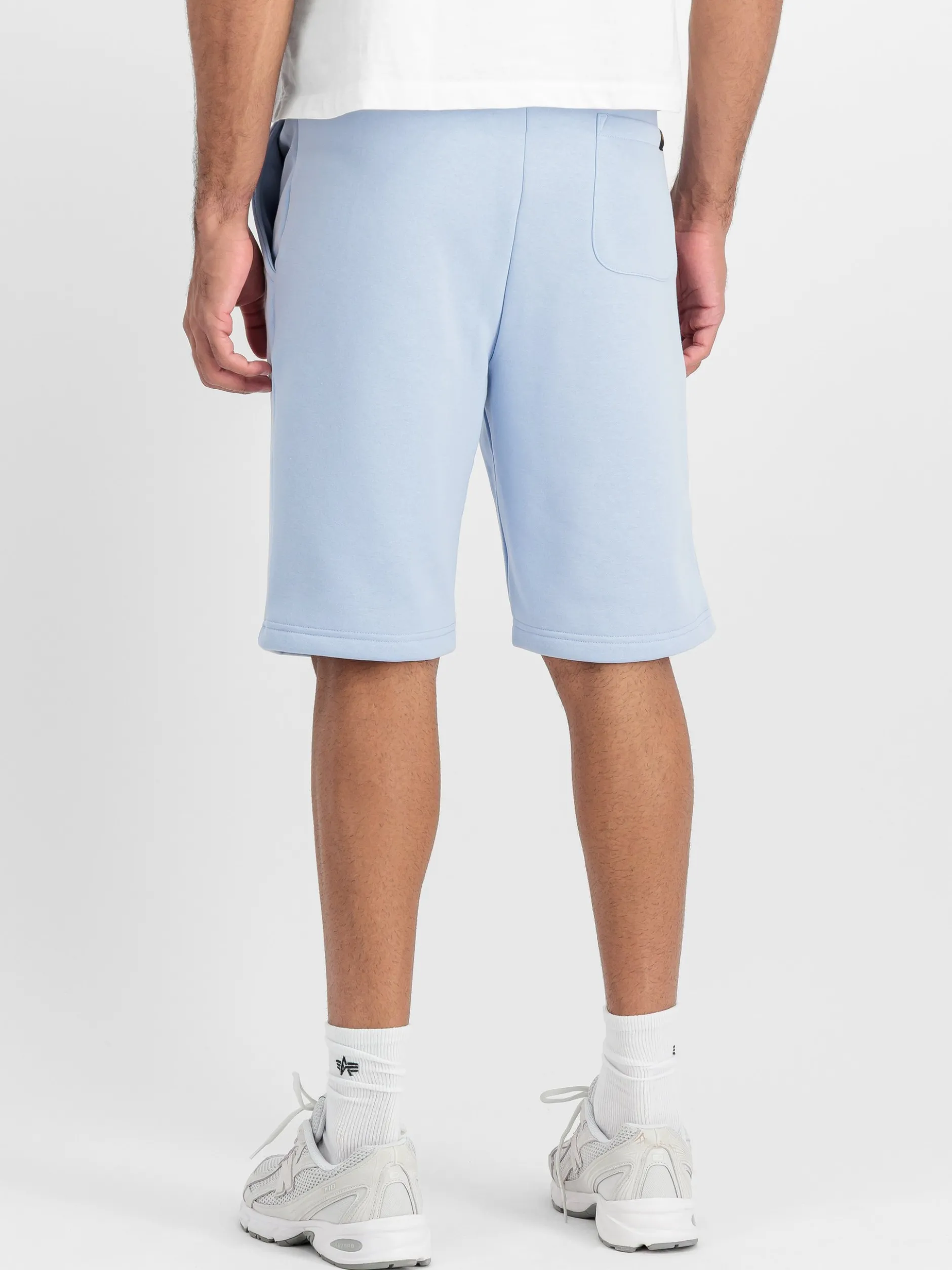 Alpha Industries Herren Shorts in hellblau