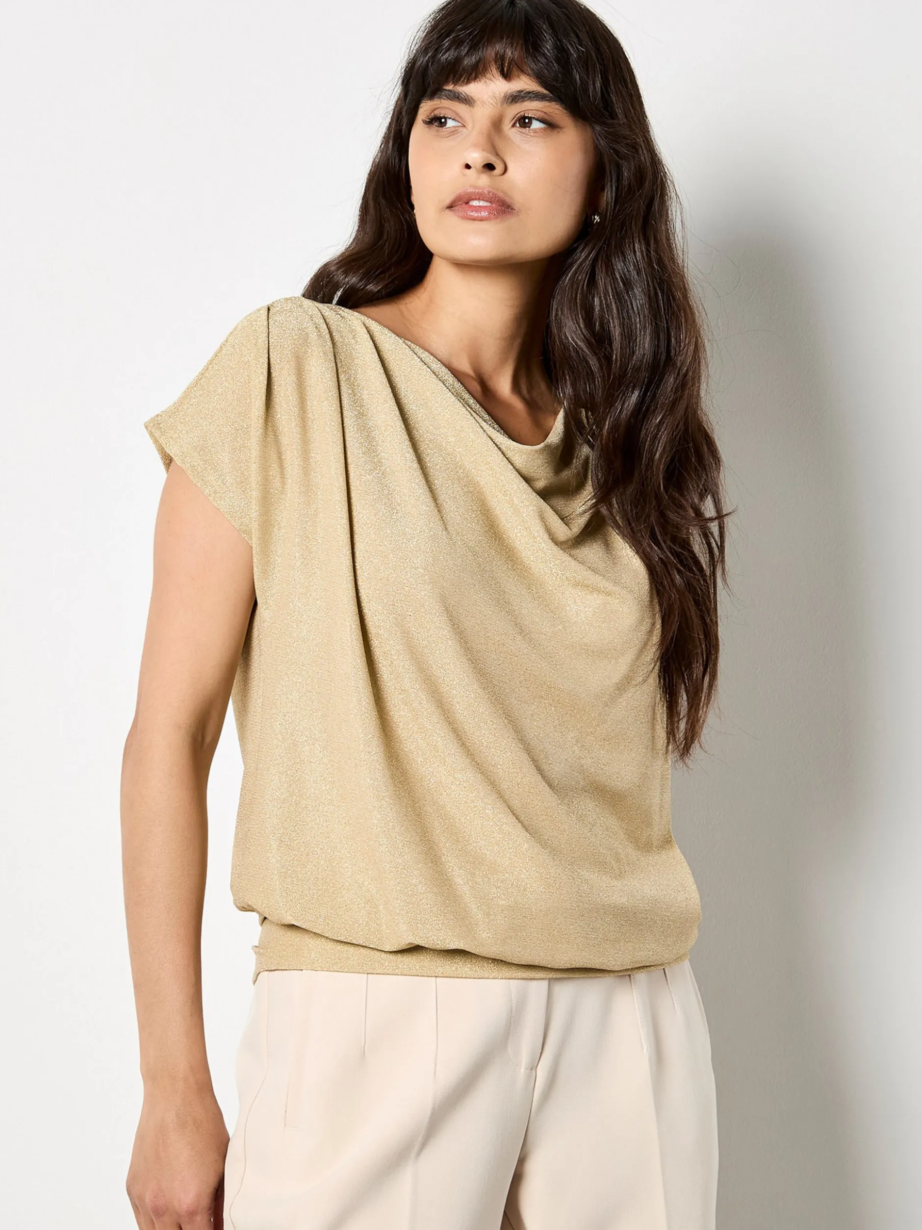 Apricot Damen Bluse in gold - Ausschnitt: Wasserfall