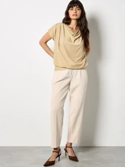 Apricot Damen Bluse in gold - Ausschnitt: Wasserfall