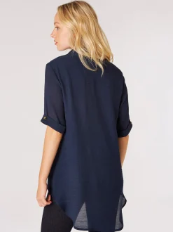Apricot Damen Bluse in marine - Ausschnitt: V-Ausschnitt