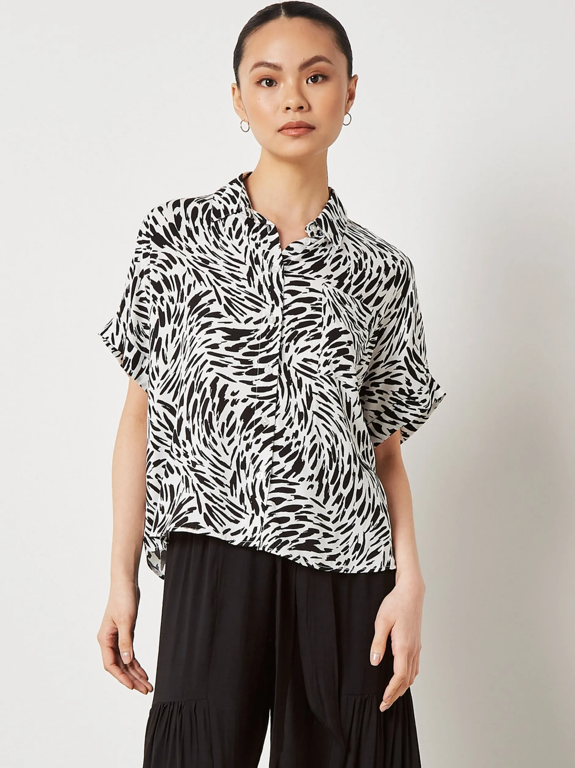 Apricot Damen Bluse in schwarz - Ärmel: kurzarm