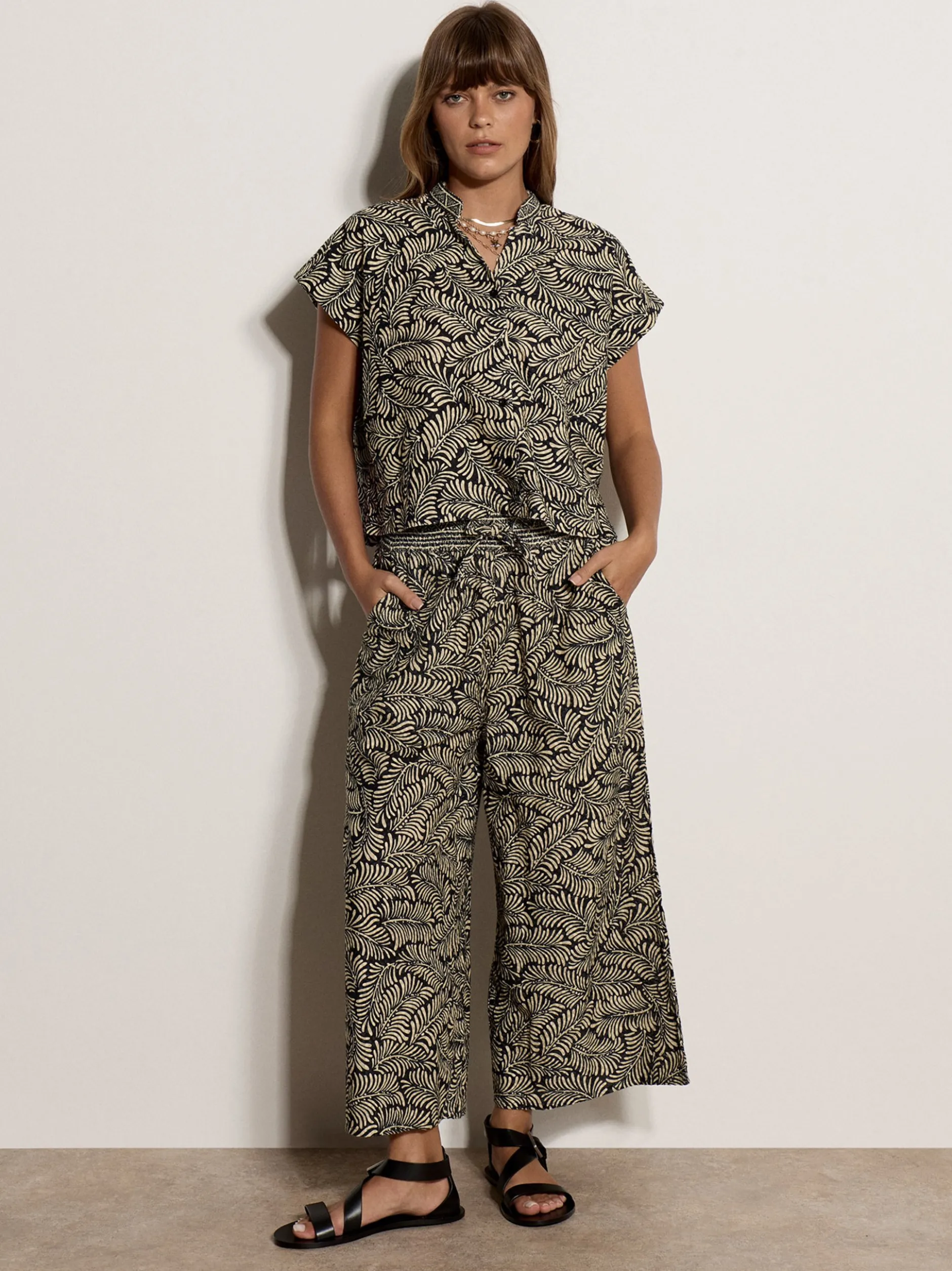 Apricot Damen Hose in schwarz beige - Länge: midi