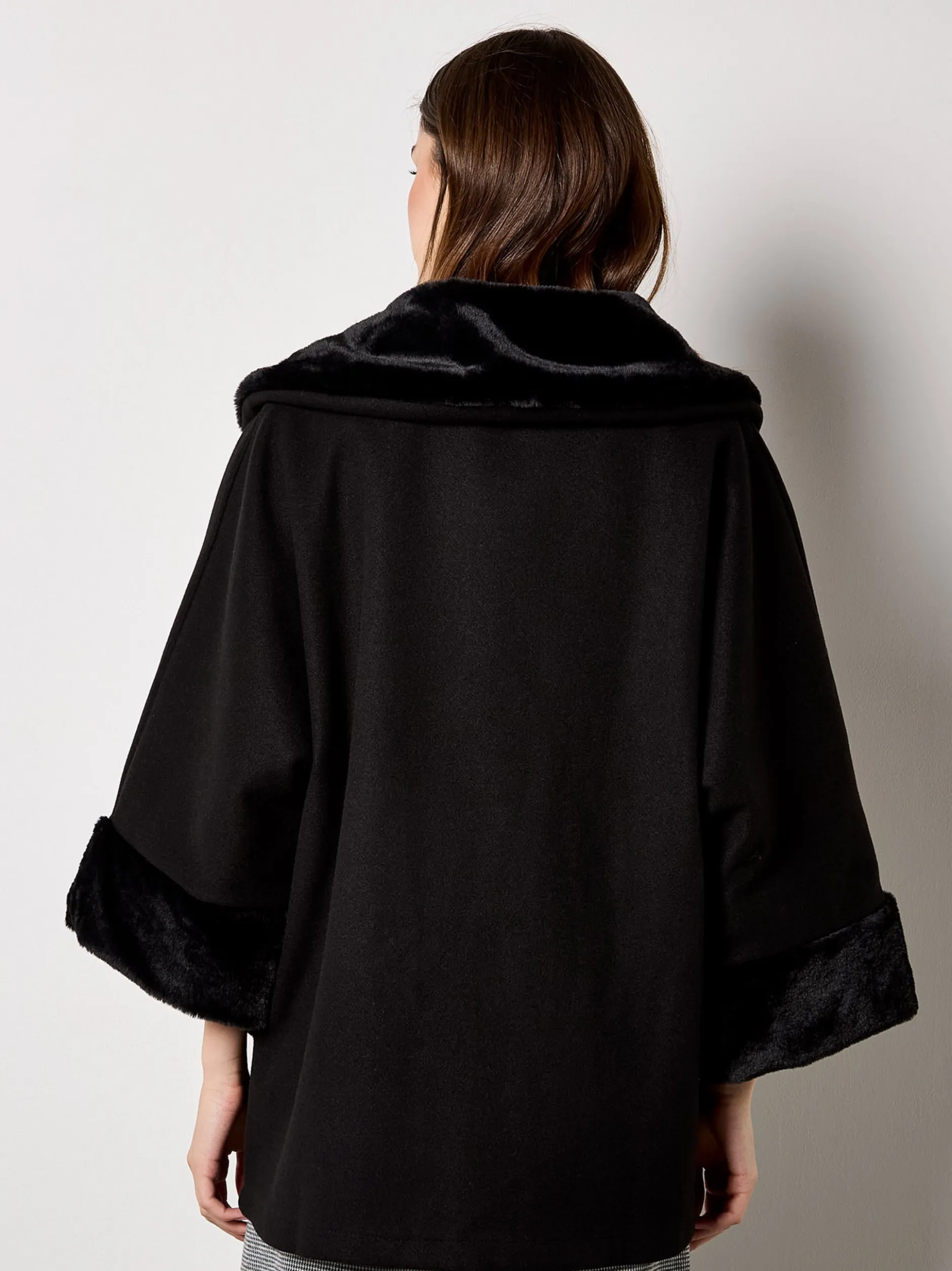 Apricot Damen Jacke in schwarz