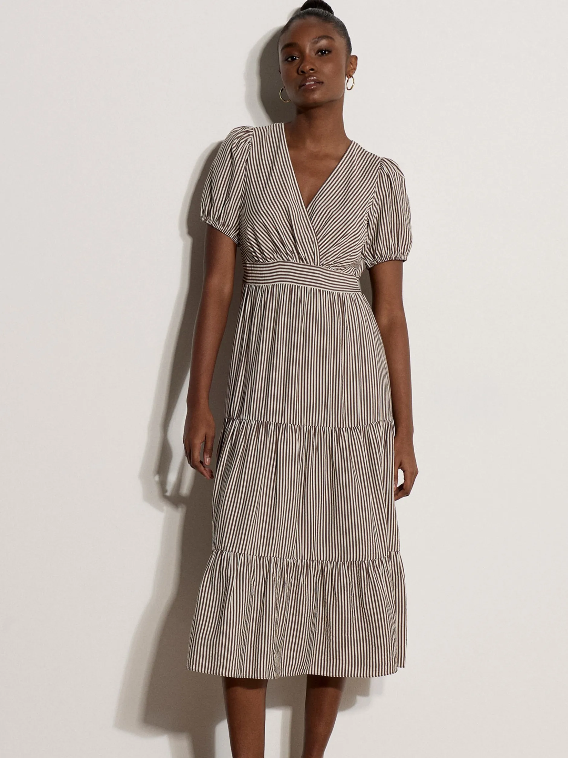 Apricot Damen Midikleid in braun weiß - Länge: midi