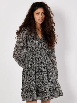 Apricot Damen Minikleid in schwarz - Länge: kurz