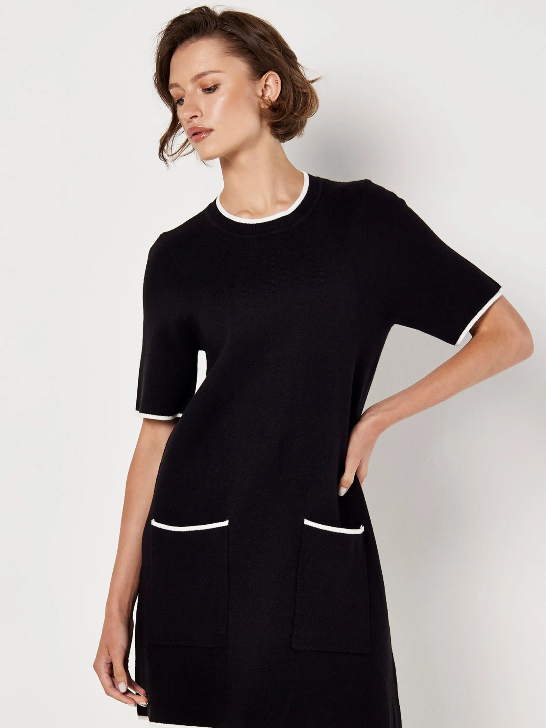Apricot Damen Minikleid in schwarz - Länge: knielang