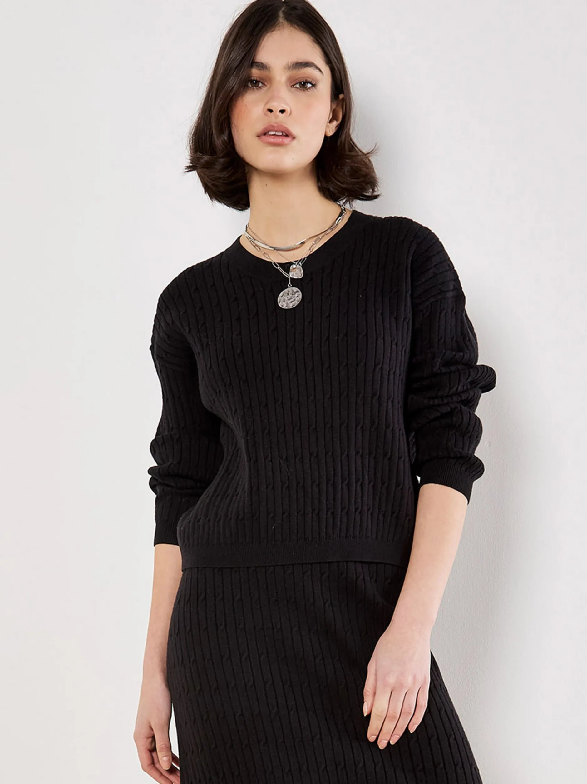 Apricot Damen Pullover in schwarz - Ausschnitt: Rundhals