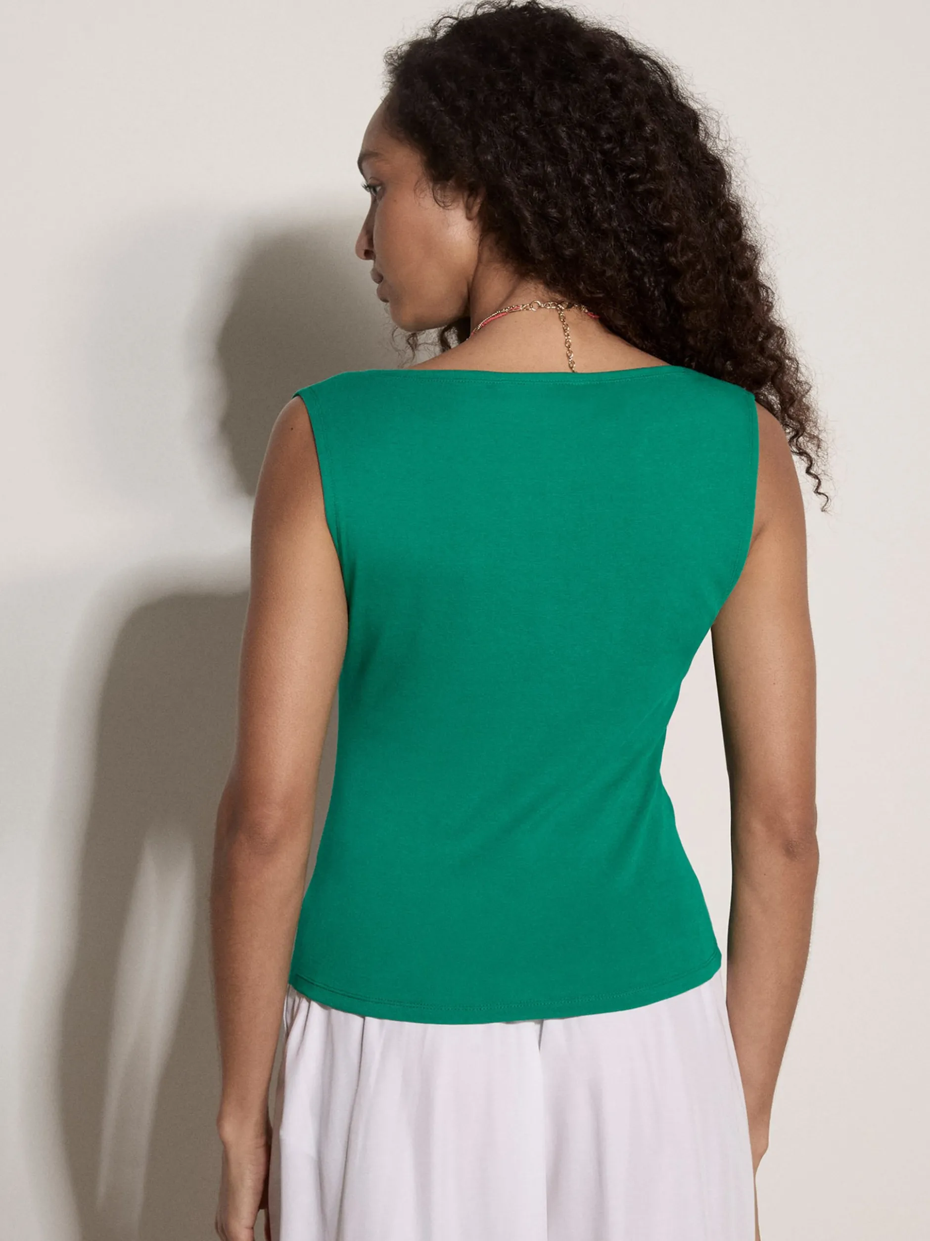Apricot Damen Top in grün - Ausschnitt: U-Boot