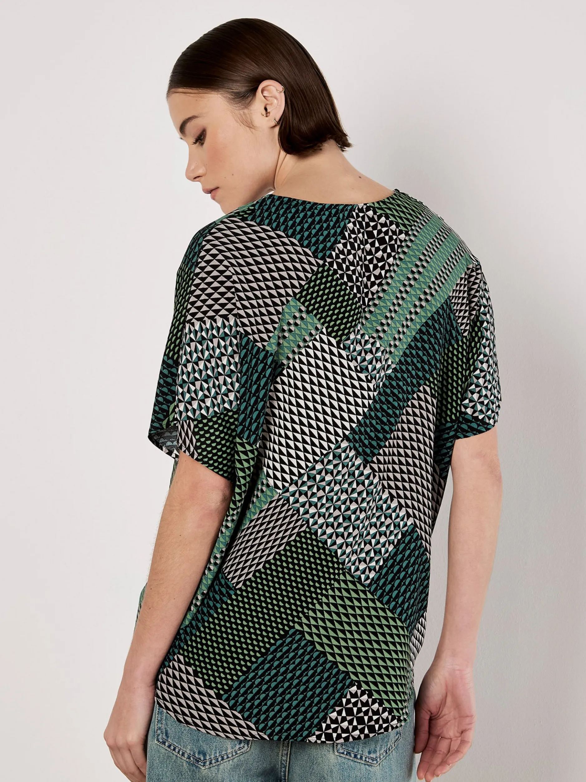 Apricot Damen Top in grün - Ausschnitt: Rundhals