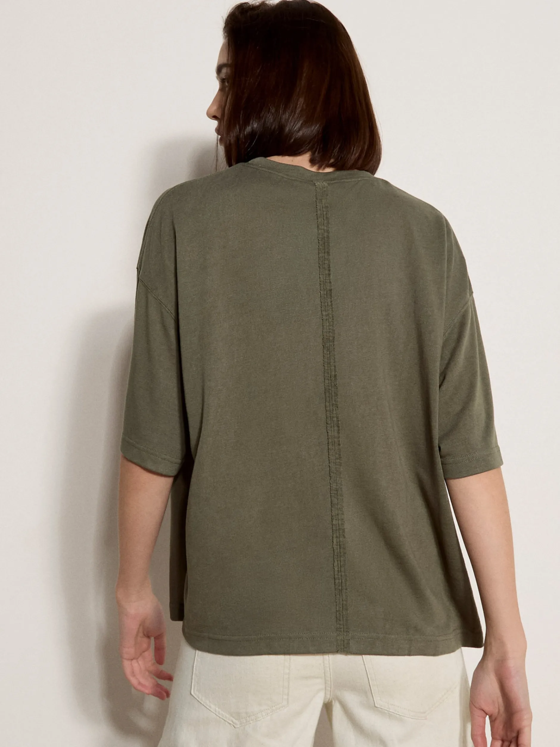 Apricot Damen T-Shirt in oliv - Ausschnitt: Rundhals