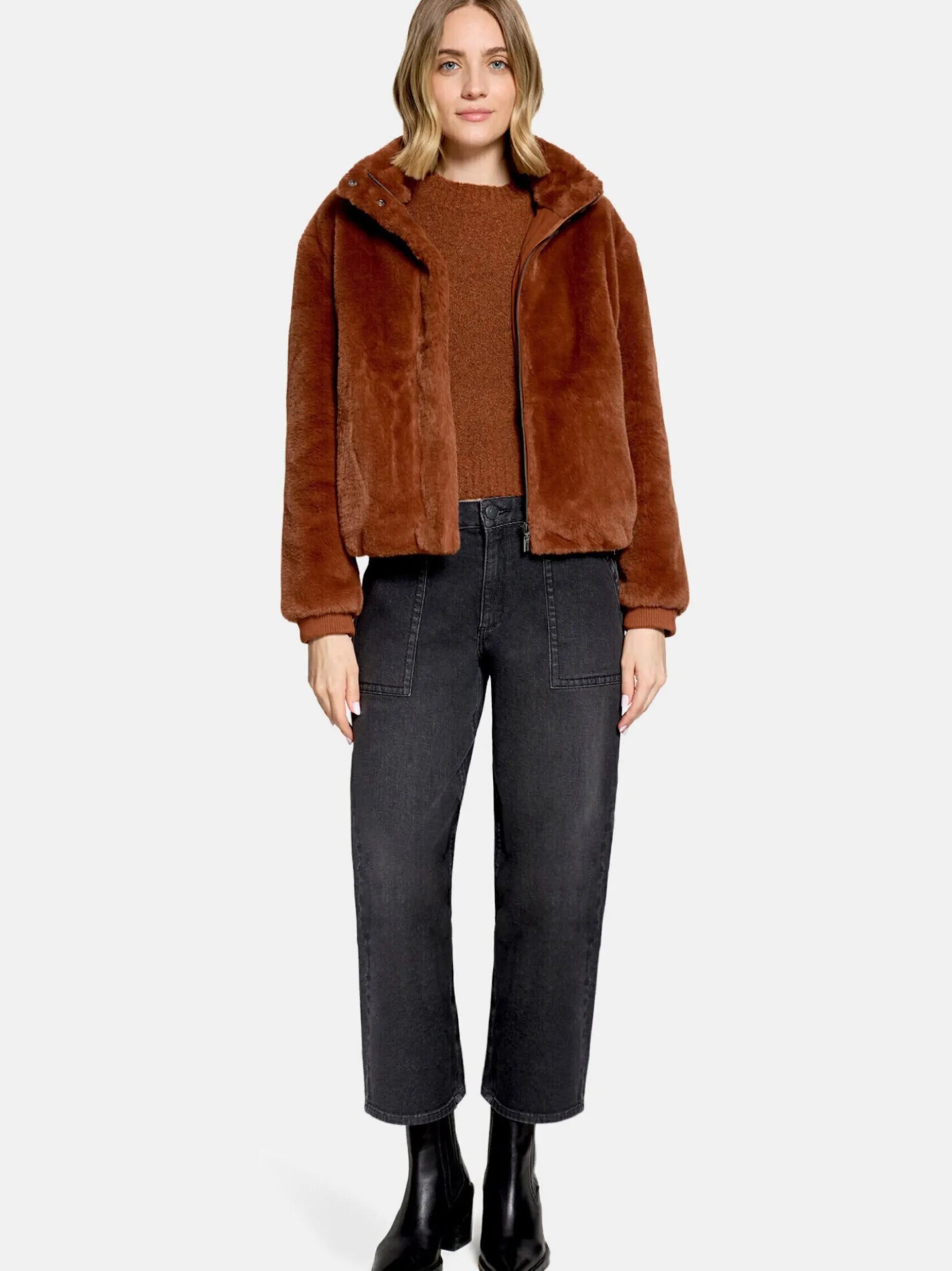 Betty & Co Damen Kunstfell-Jacke in beige
