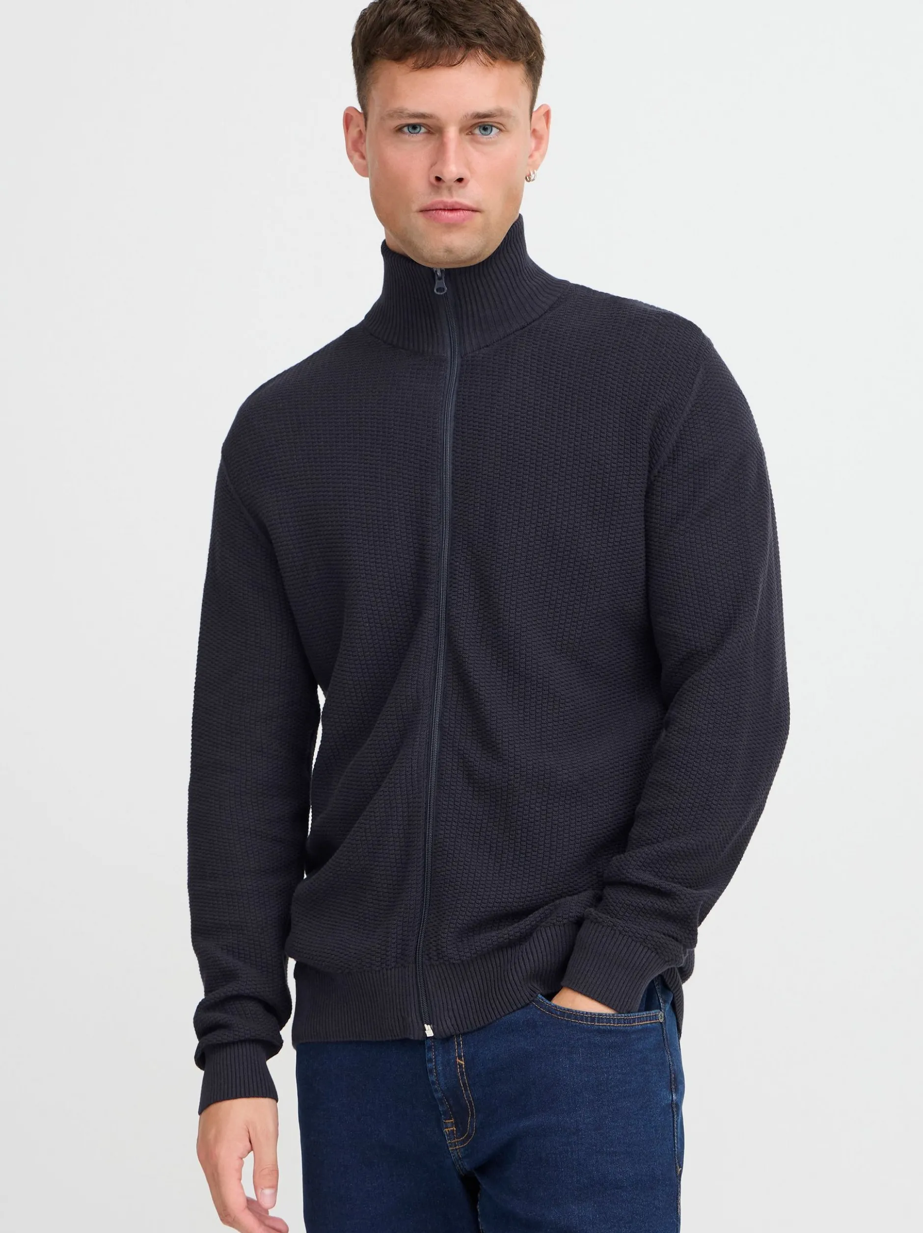 BLEND Herren Strickjacke in schwarz