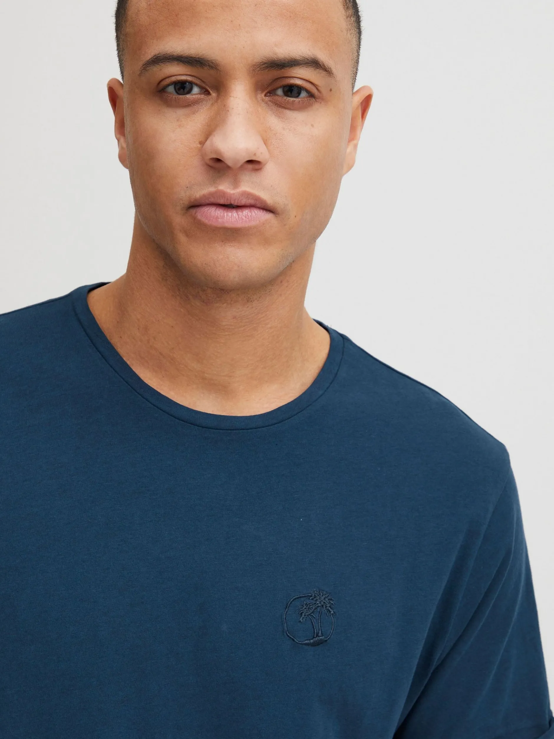 BLEND Herren T-Shirt in blau - Ausschnitt: Rundhals