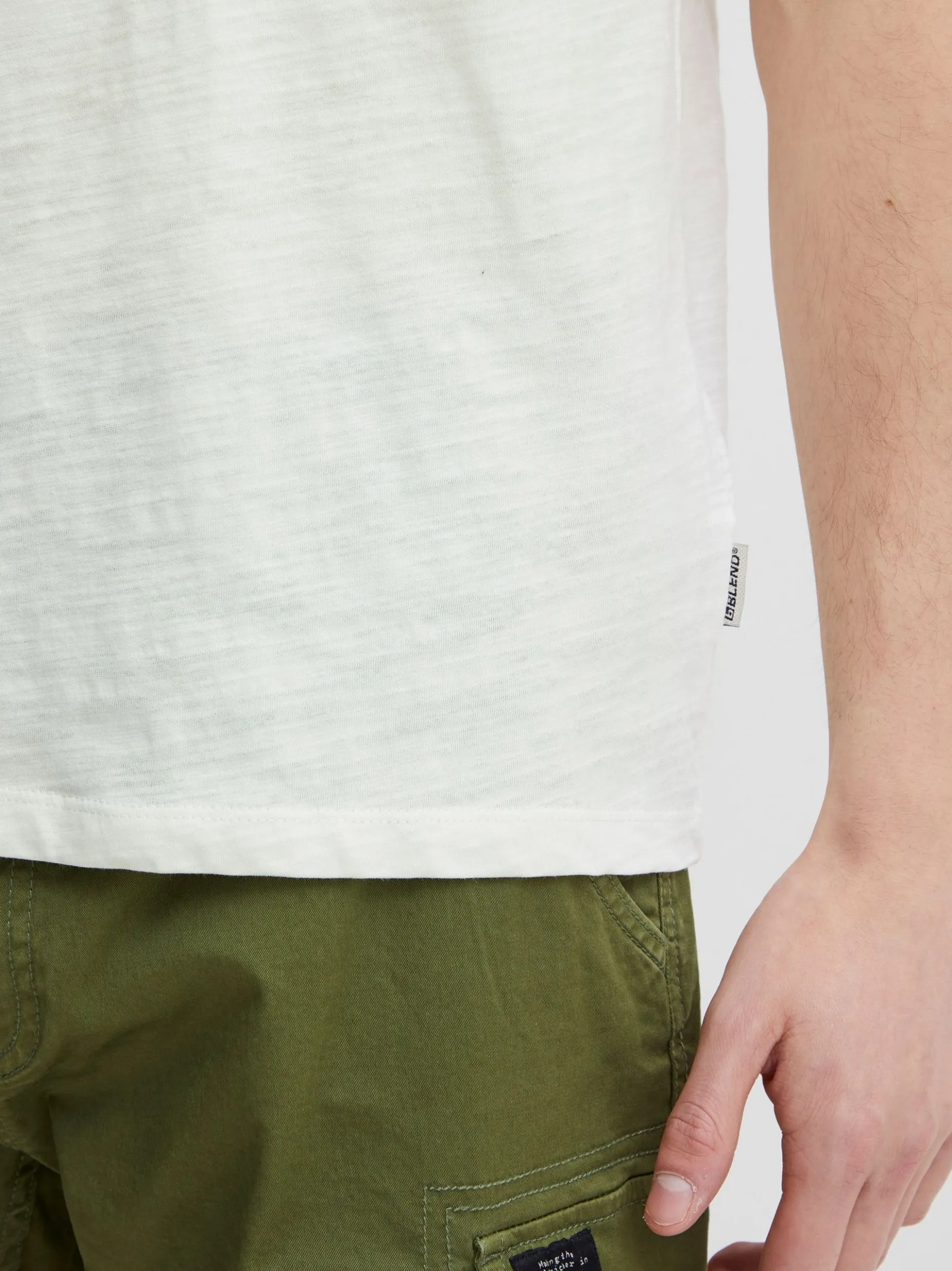 BLEND Herren T-Shirt in weiß - Ausschnitt: Rundhals