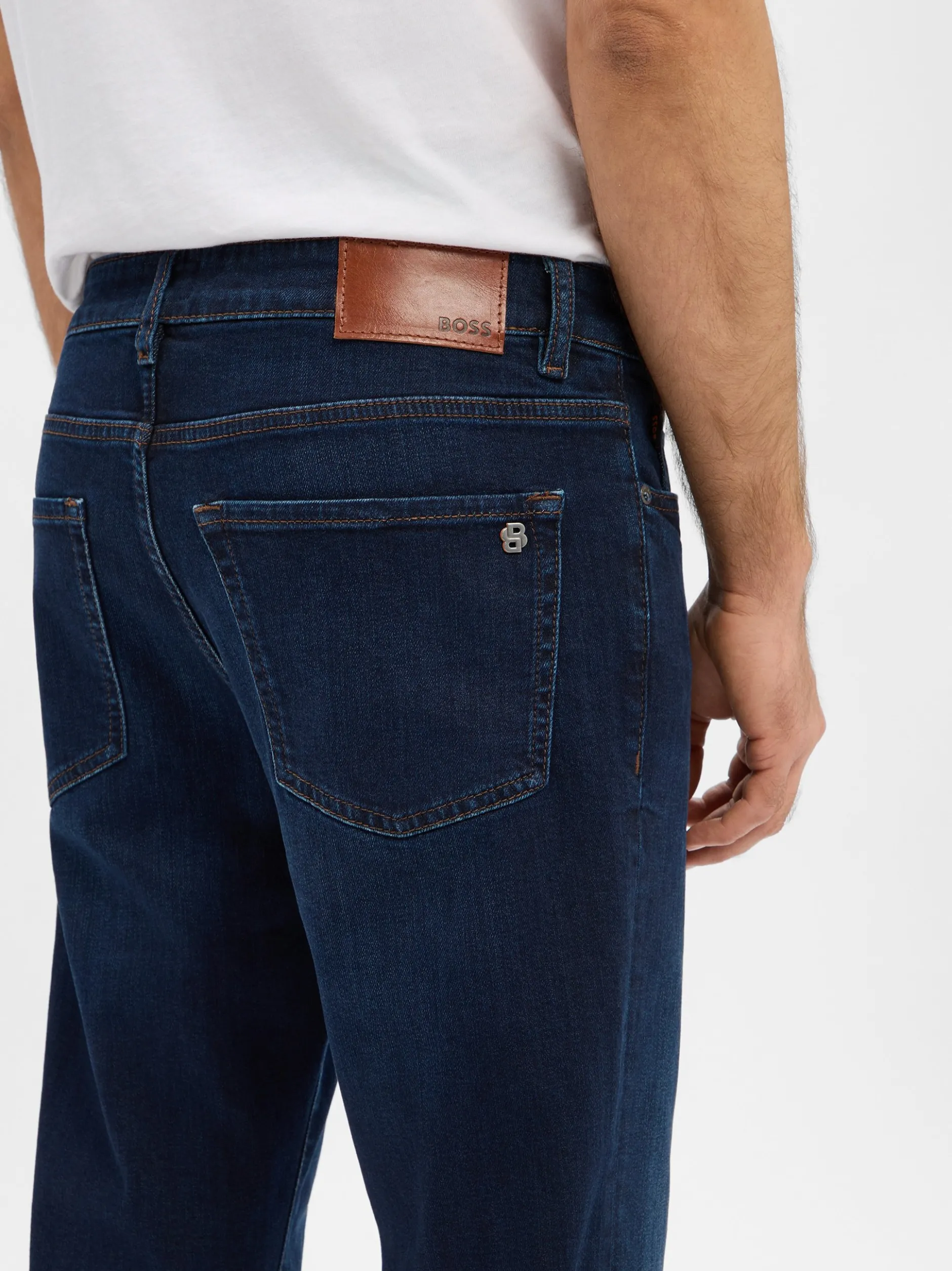 BOSS Orange Herren Slim Tapered Fit Jeans - Onyx in dark stone