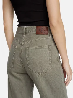 Calvin Klein Jeans Damen Barrel Jeans in schilf