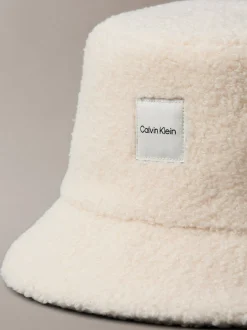 Calvin Klein Jeans Damen Bucket Hat aus Teddyfell in beige