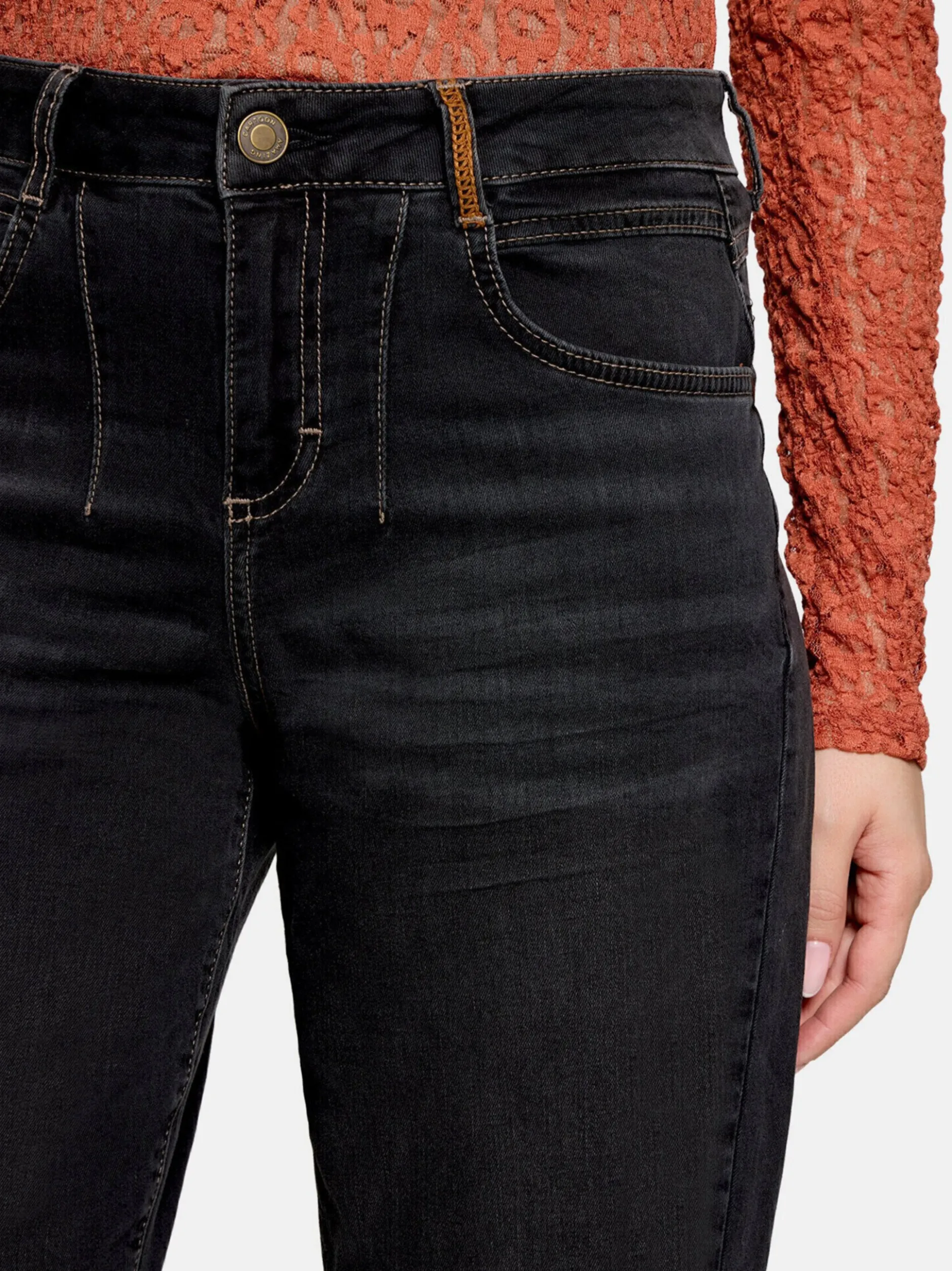 Cartoon Damen Used Look-Jeans in schwarz denim