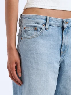 Dr. Denim Damen Jeans – Hill Low Relaxed Jeans in bleached
