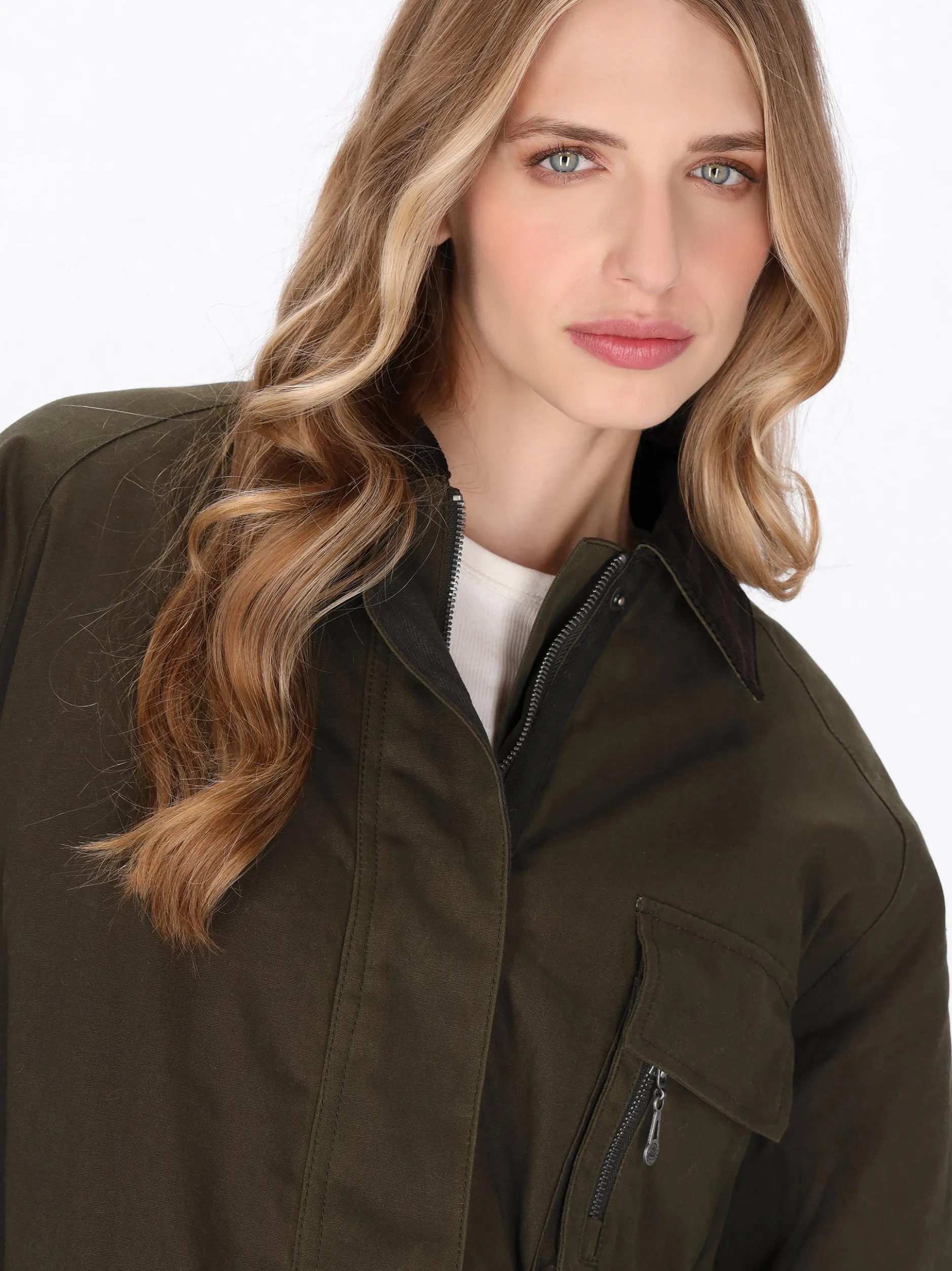 Dreimaster Damen Jacke in oliv