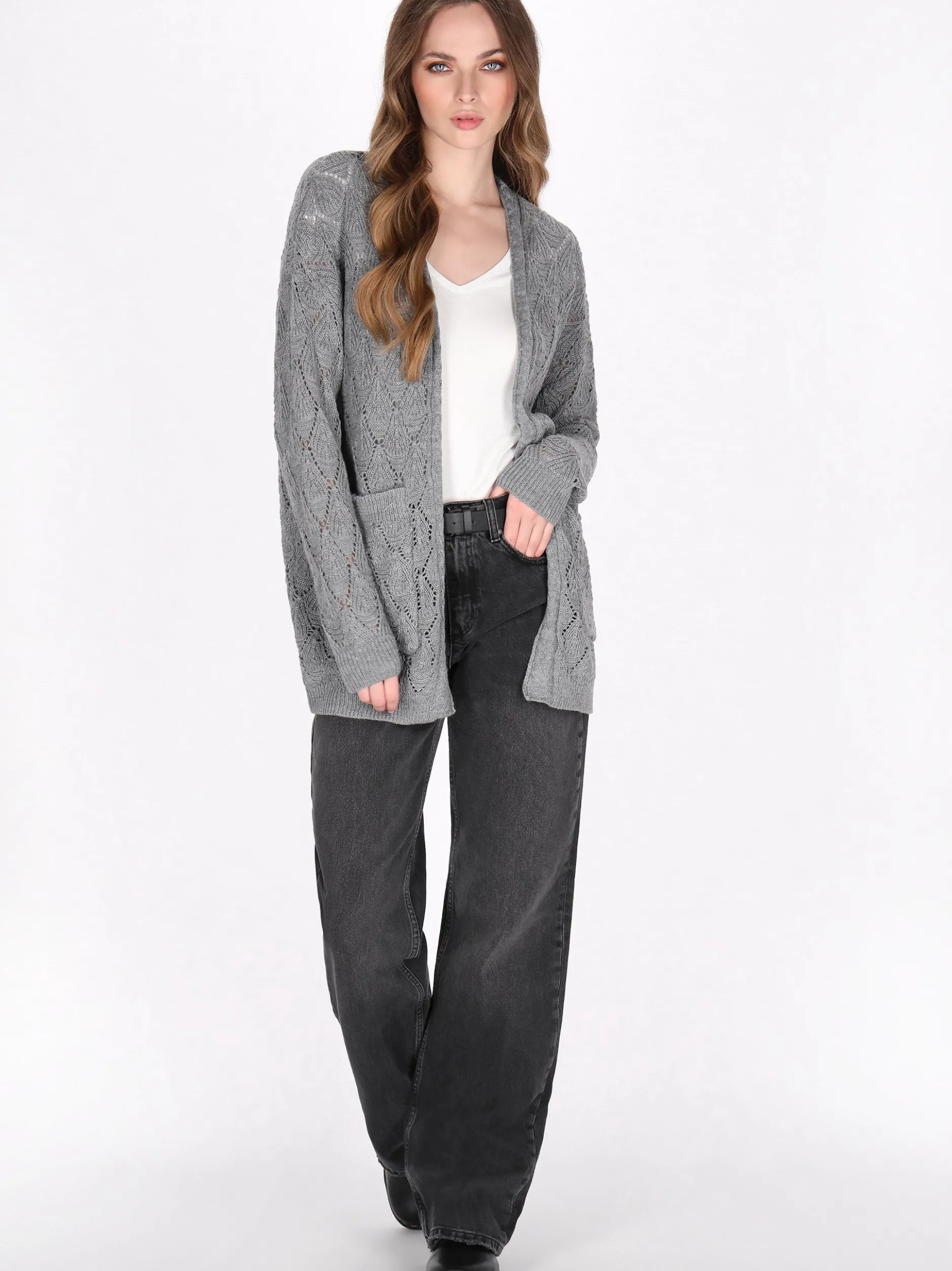 Dreimaster Damen Strickjacke in grau