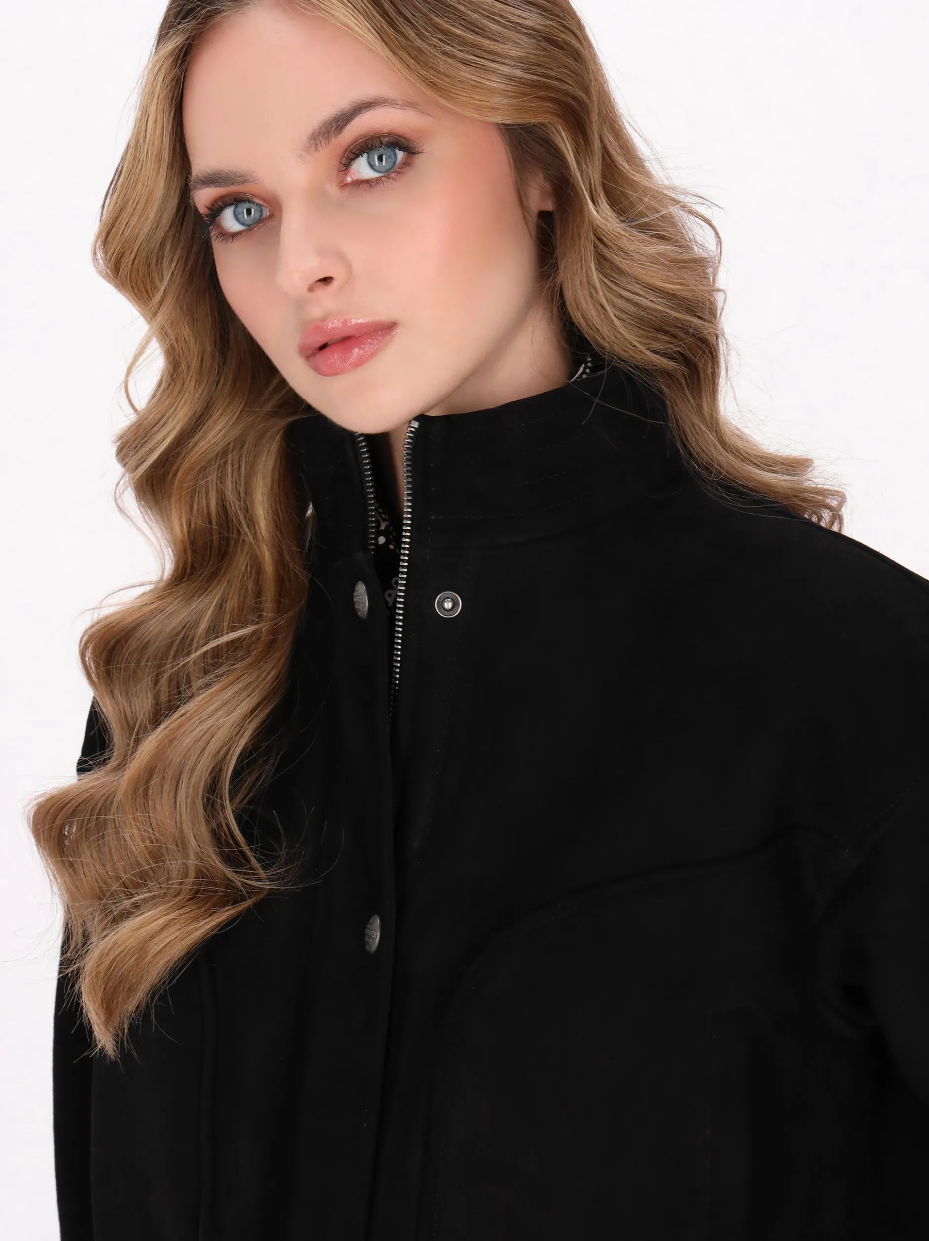 Dreimaster Damen Wildlederjacke in schwarz