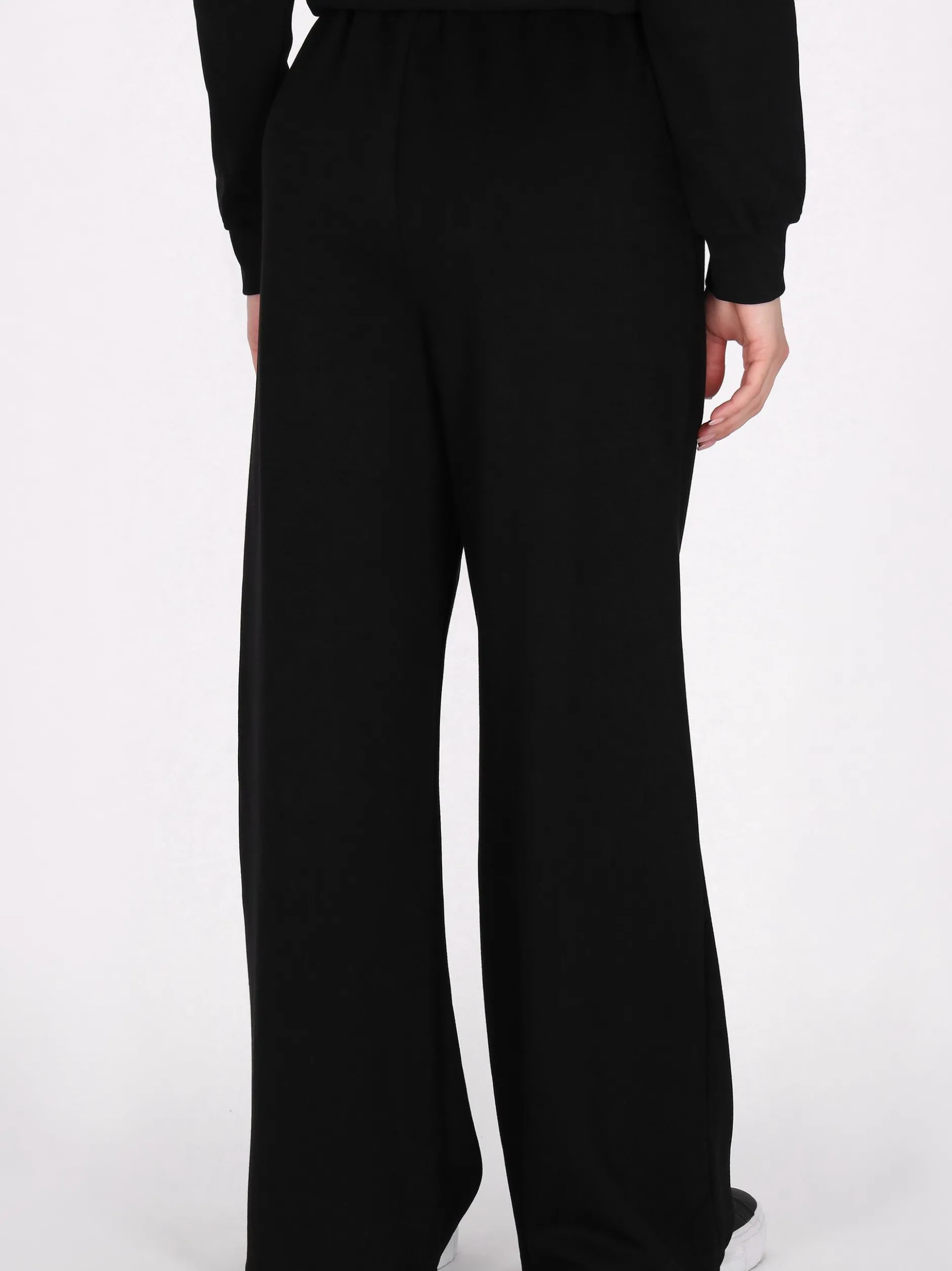 Faina Damen Hose in schwarz