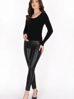 Faina Damen Pullover in schwarz - Ausschnitt: Rundhals