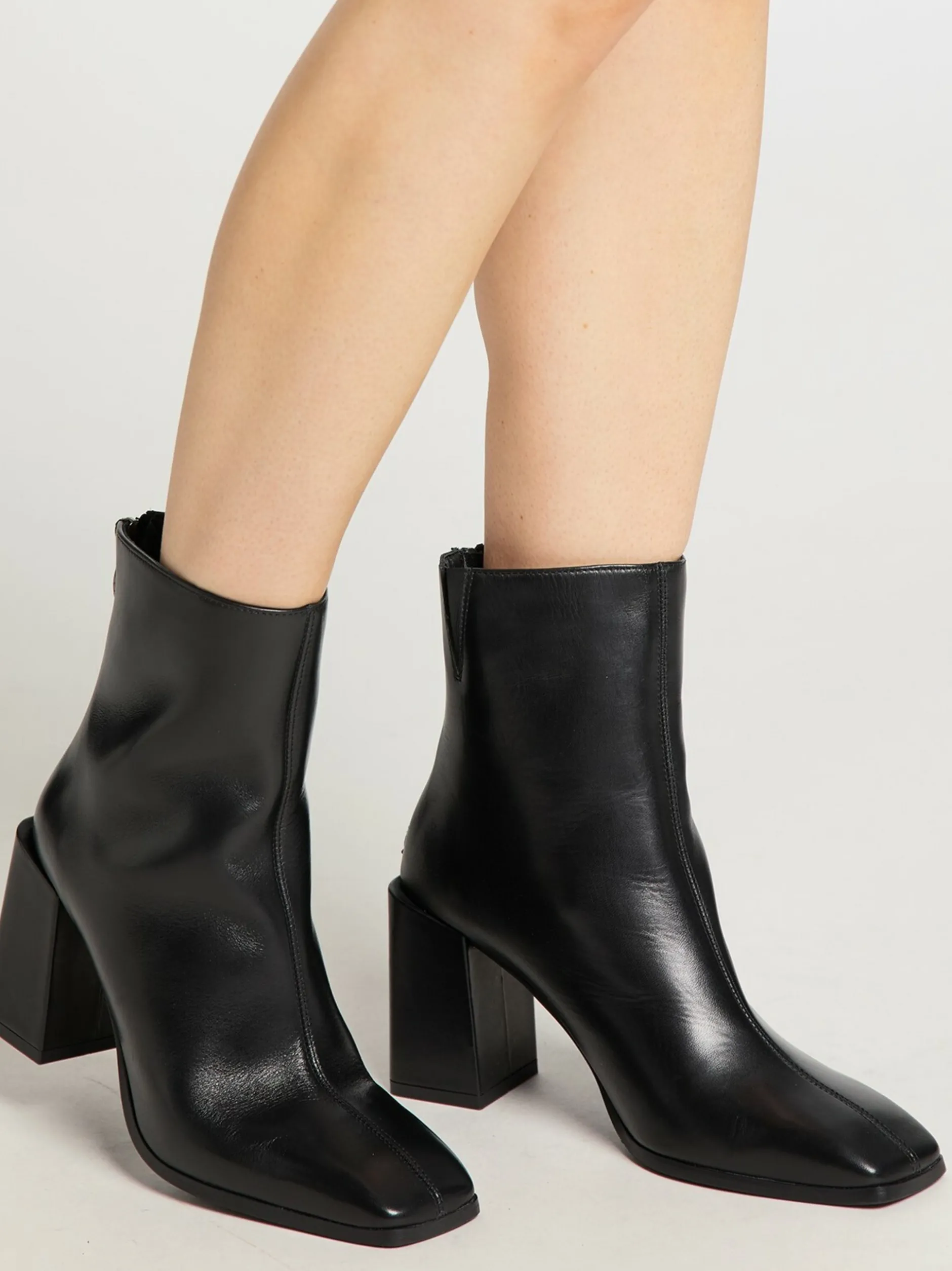 Faina Damen Schuhe in schwarz