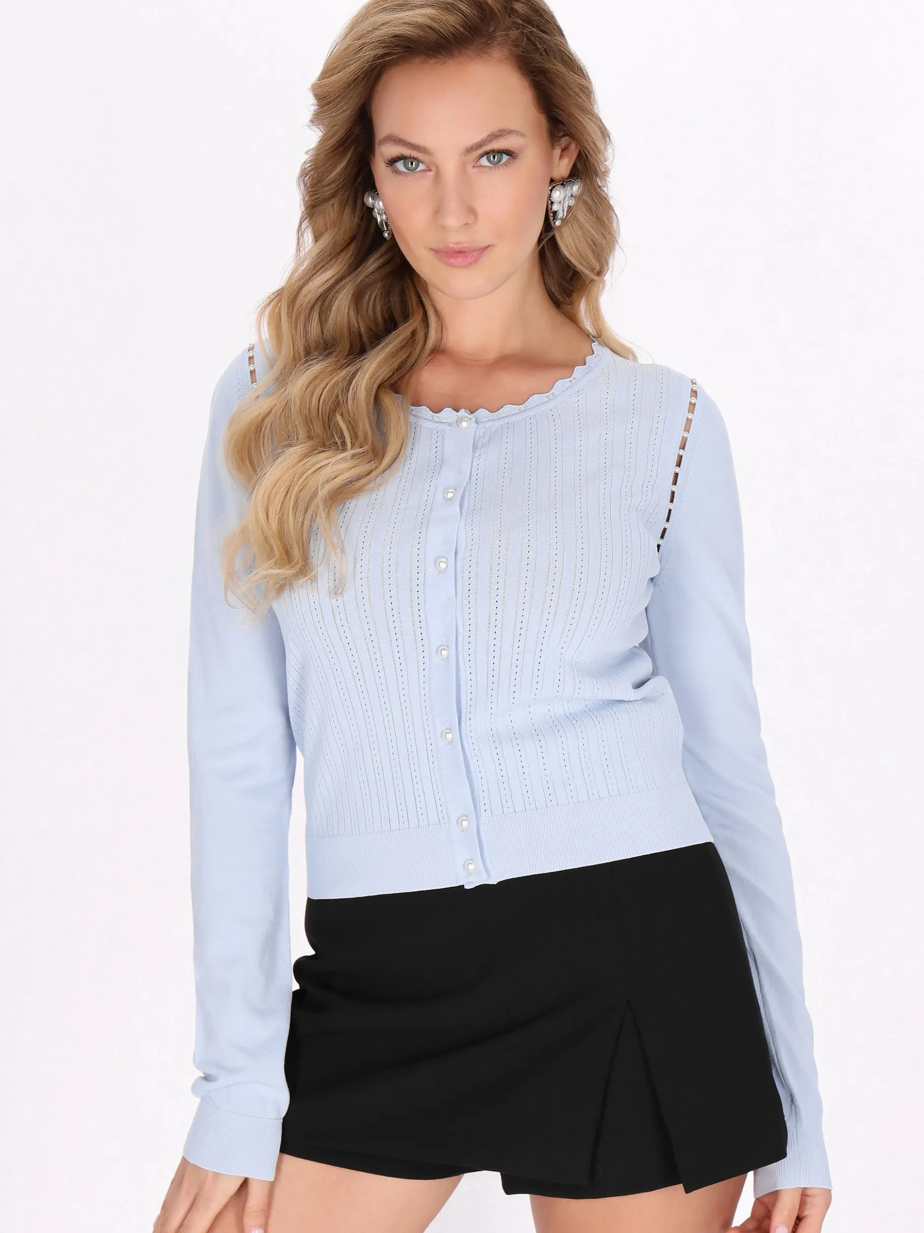Faina Damen Strickjacke in blau - Ausschnitt: Rundhals