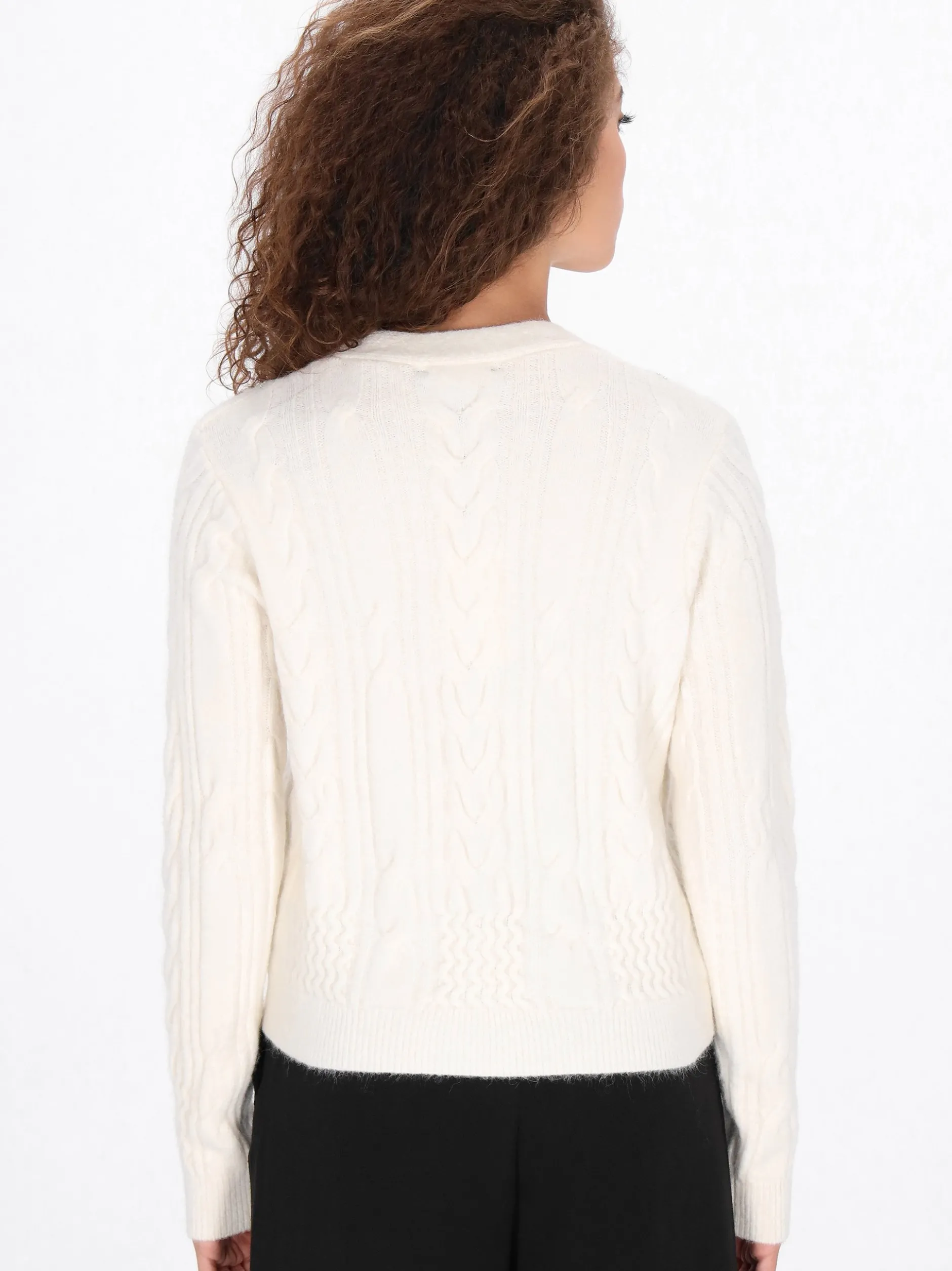 Faina Damen Strickjacke in weiß
