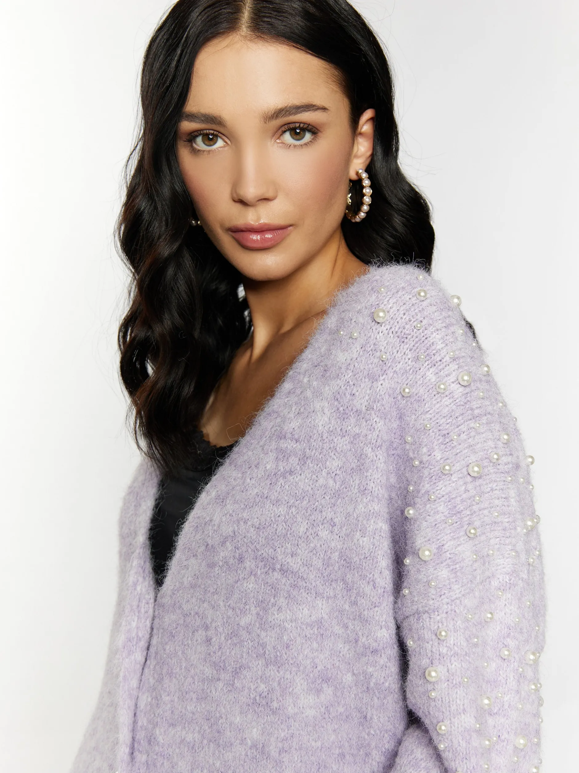 Faina Damen Strickjacke mit Perlen in lila