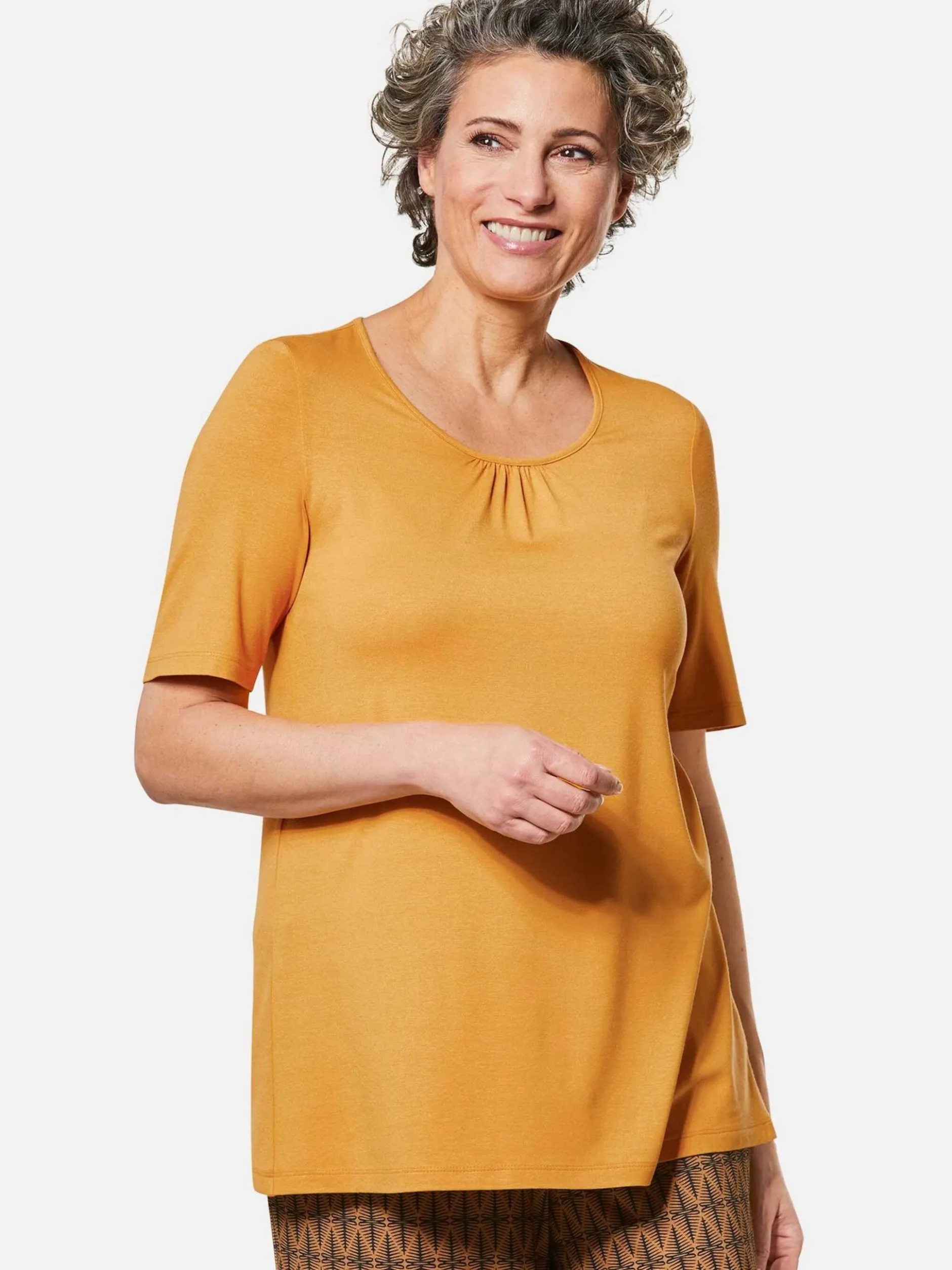 Goldner Damen Kurzarm-Shirts - Kurzgröße in mais