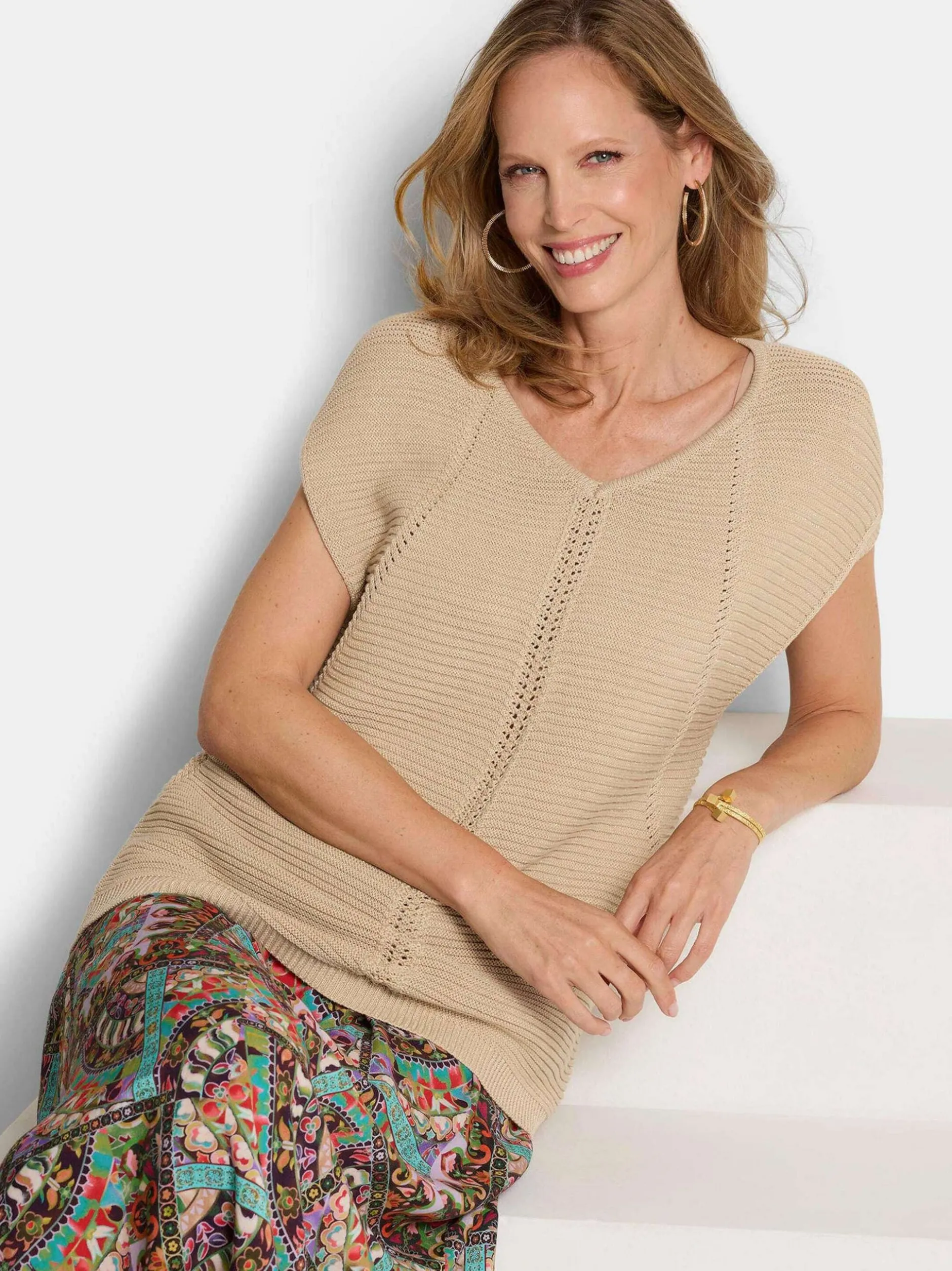 Goldner Damen Pullover - Kurzgröße in beige