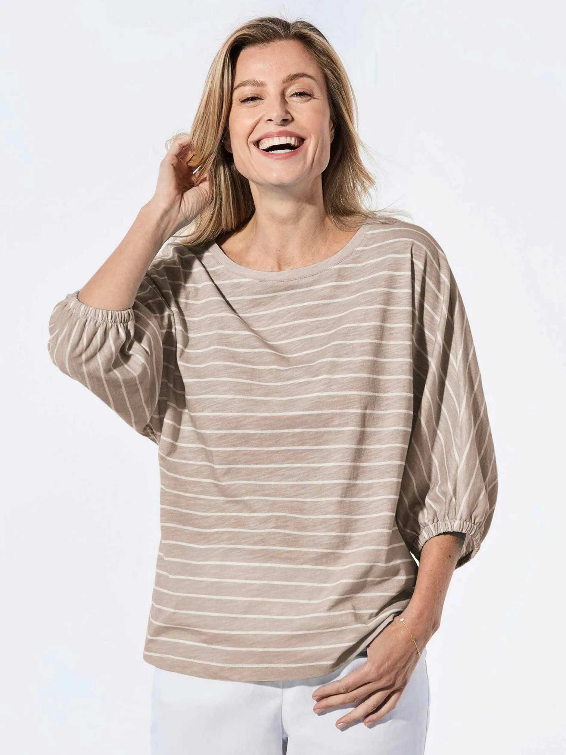 Goldner Damen Shirts in sand - Ausschnitt: U-Boot