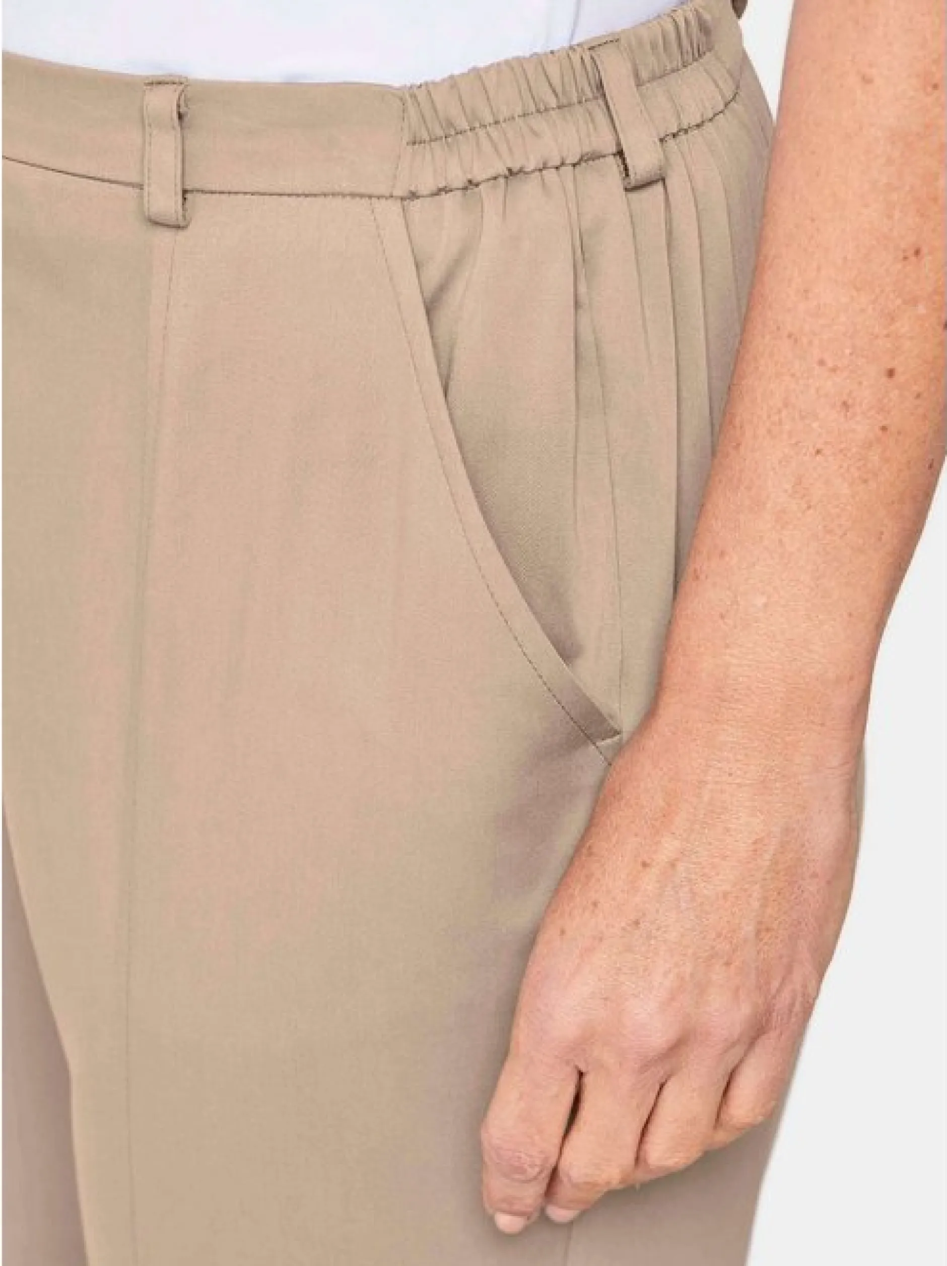 Goldner Damen Stoffhose in beige