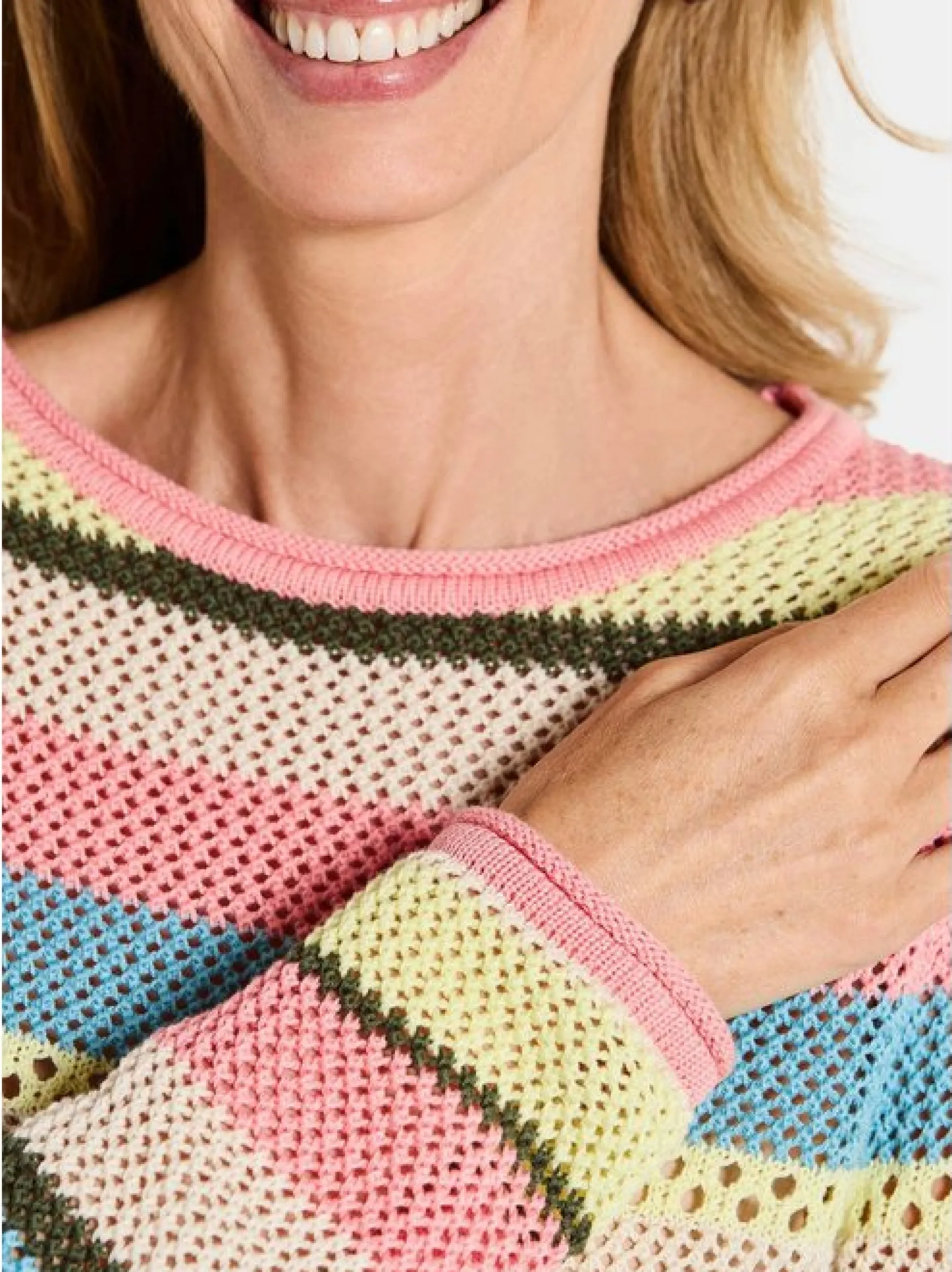 Goldner Damen Strickpullover - Kurzgröße in mehrfarbig