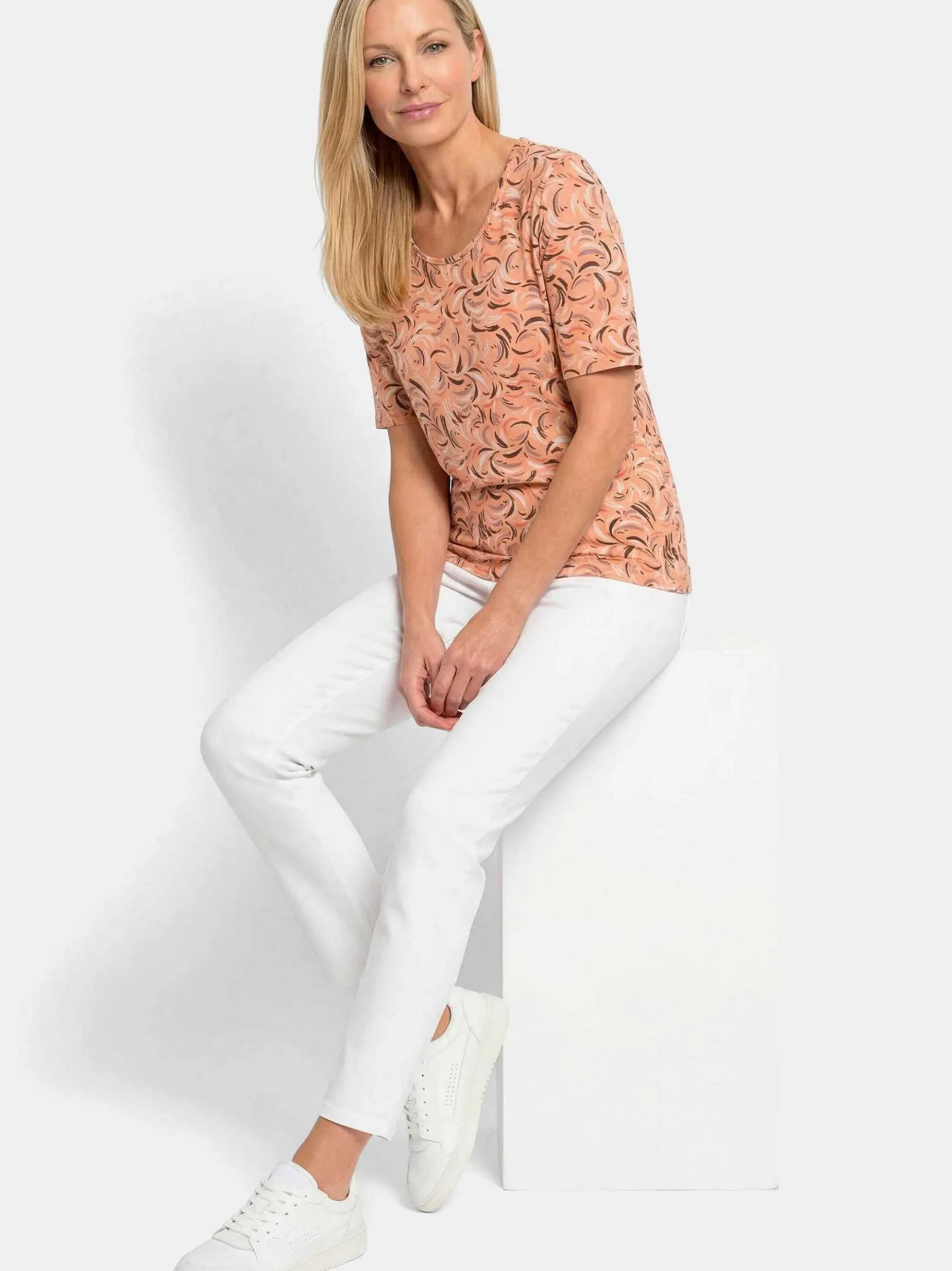 Goldner Damen T-Shirt - Kurzgröße in mehrfarbig
