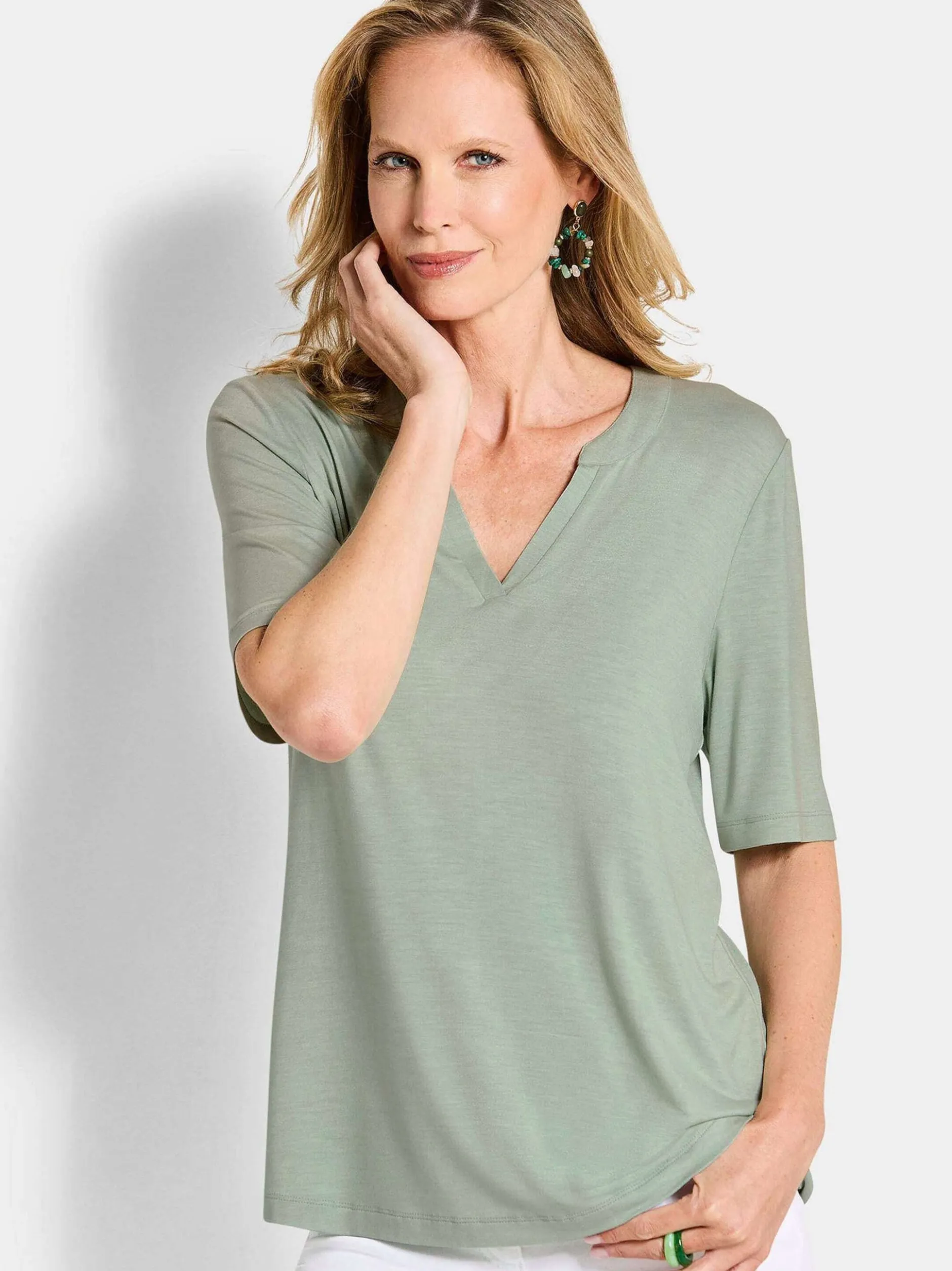 Goldner Damen T-Shirts - Kurzgröße in grün