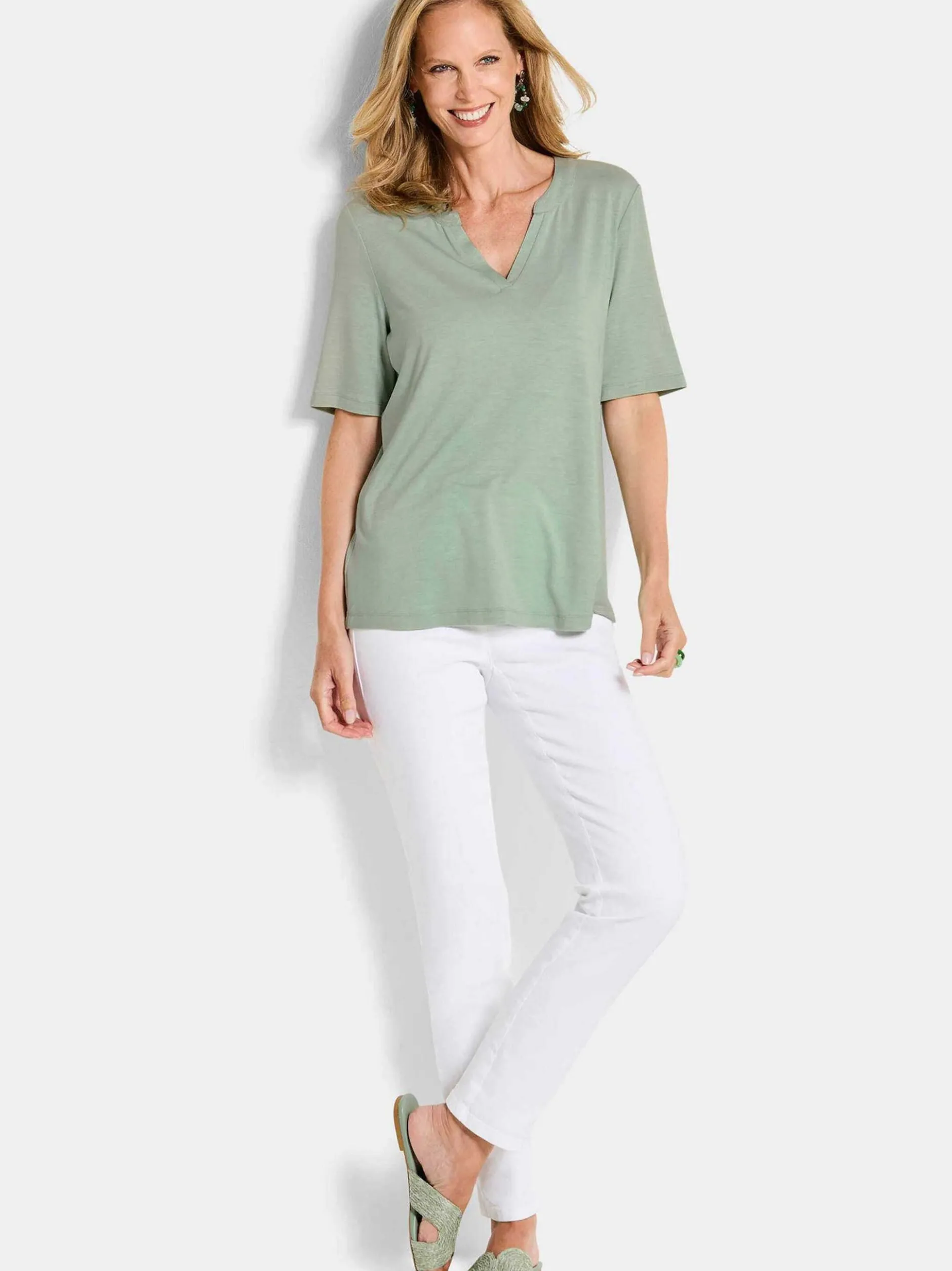 Goldner Damen T-Shirts - Kurzgröße in grün
