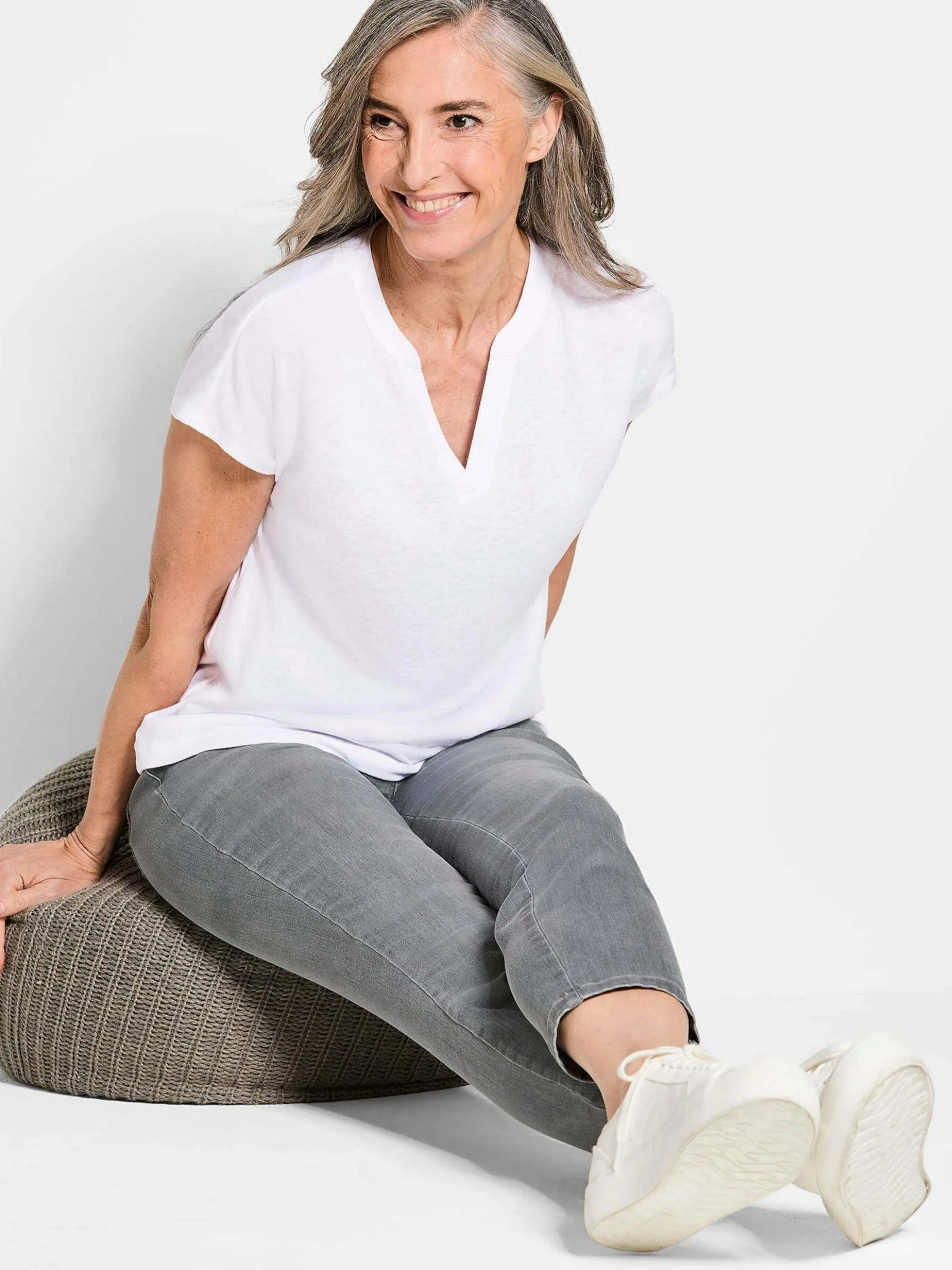 Goldner Damen T-Shirts - Kurzgröße in weiß